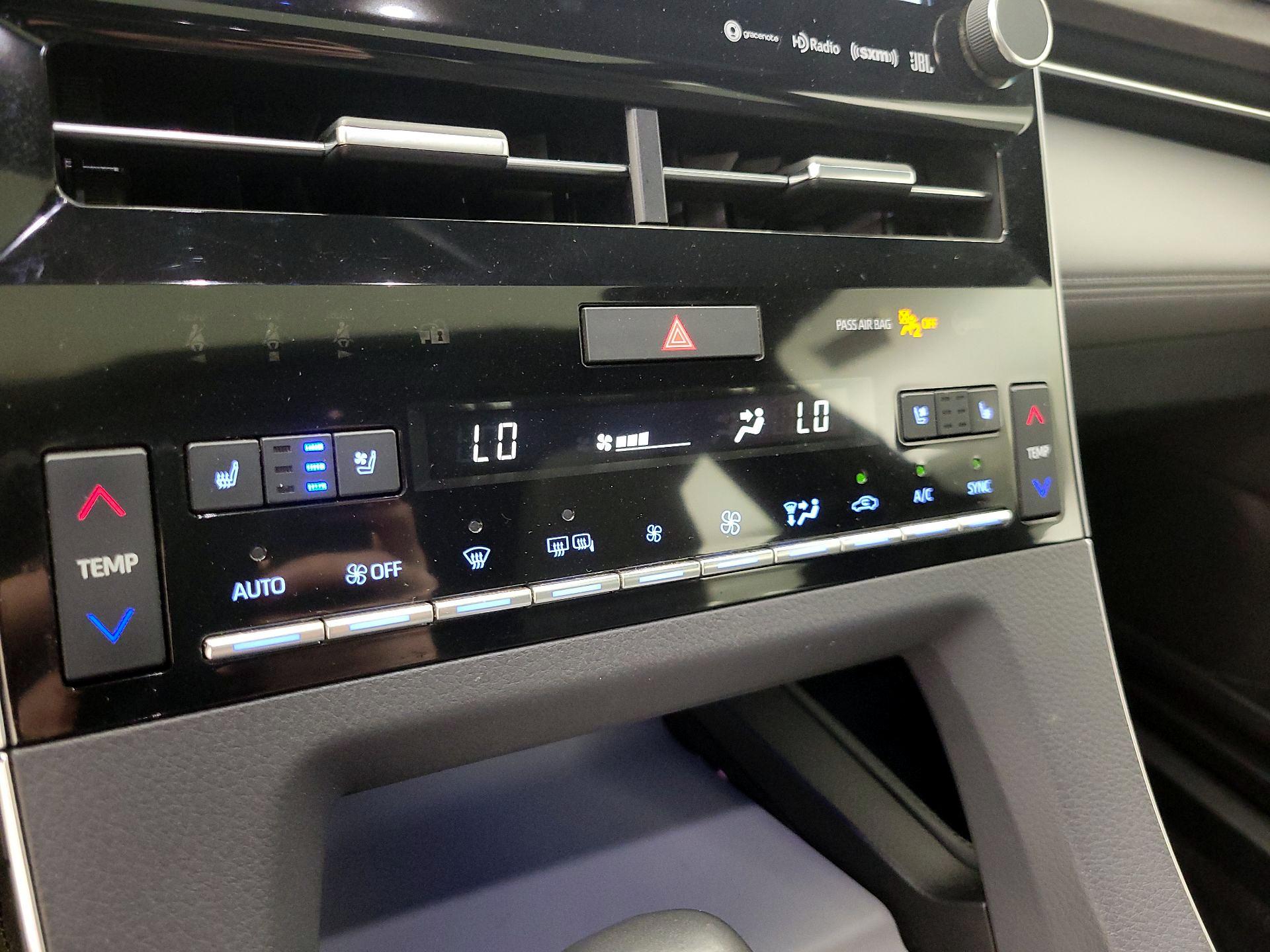 Thumbnail: 2019 Toyota Avalon - 17