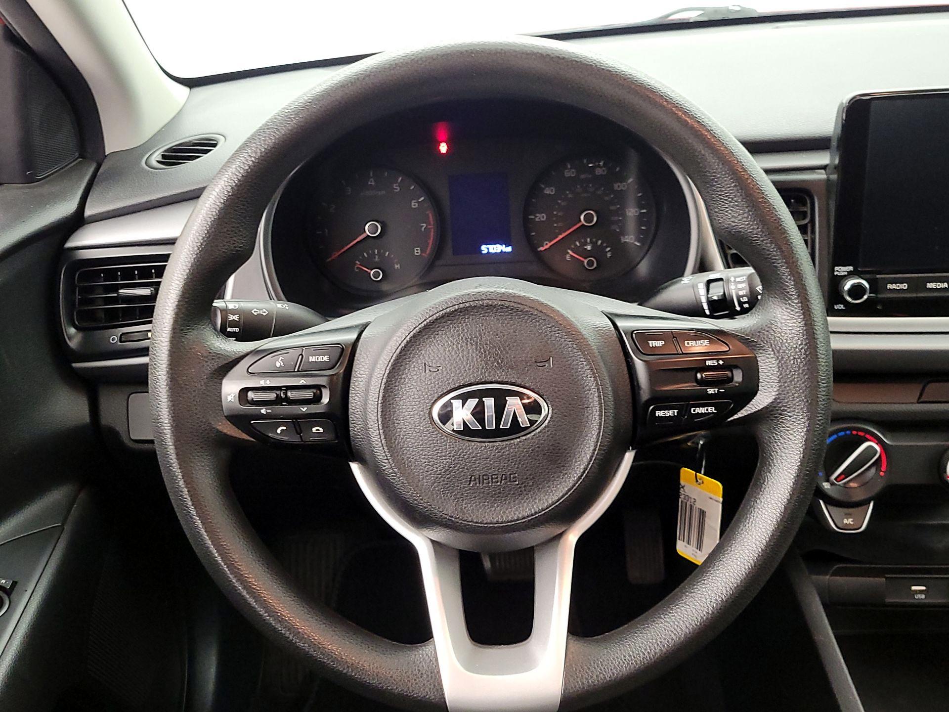 Thumbnail: 2021 Kia Rio - 10