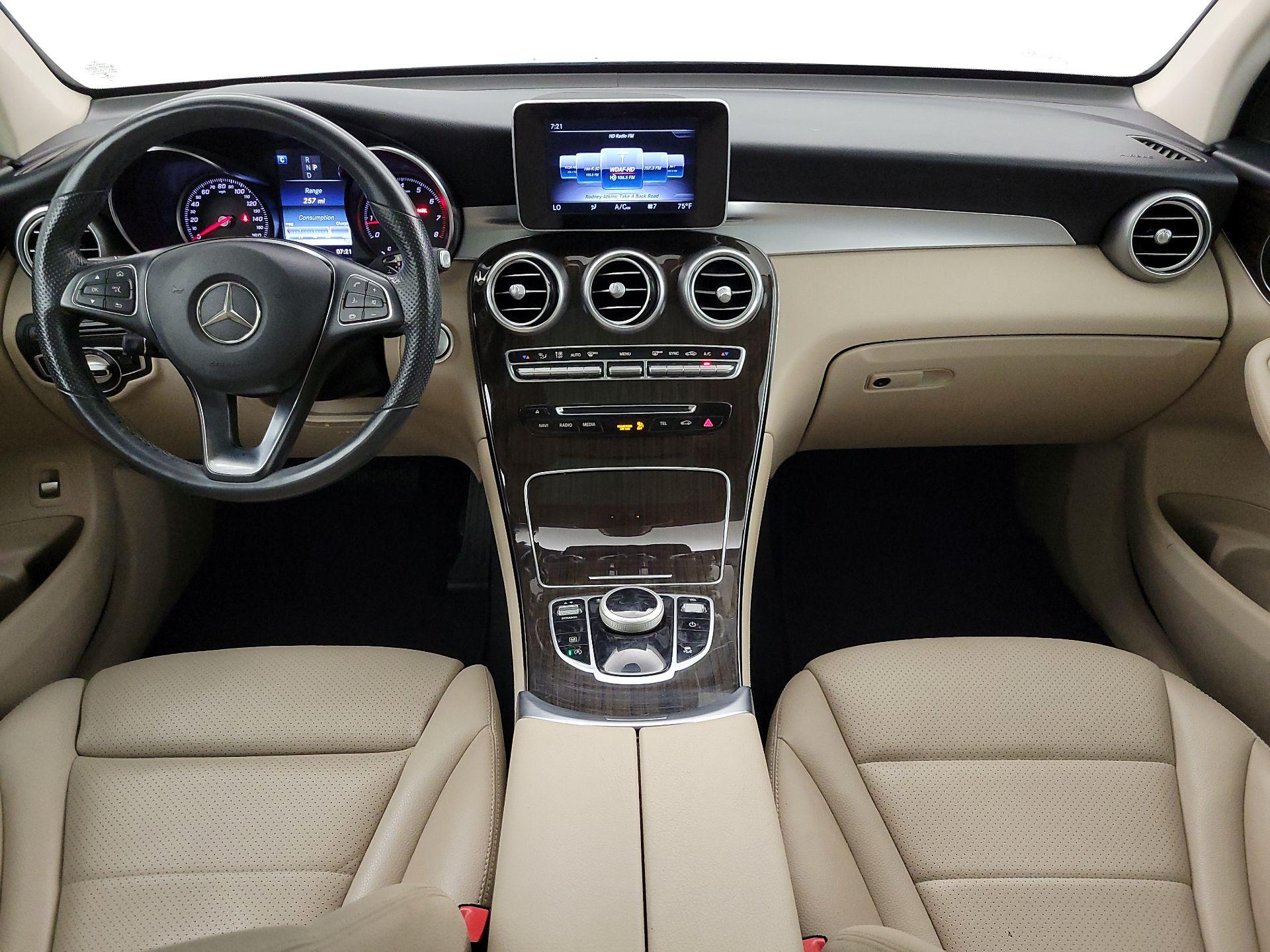 Thumbnail: 2019 Mercedes-Benz GLC - 9
