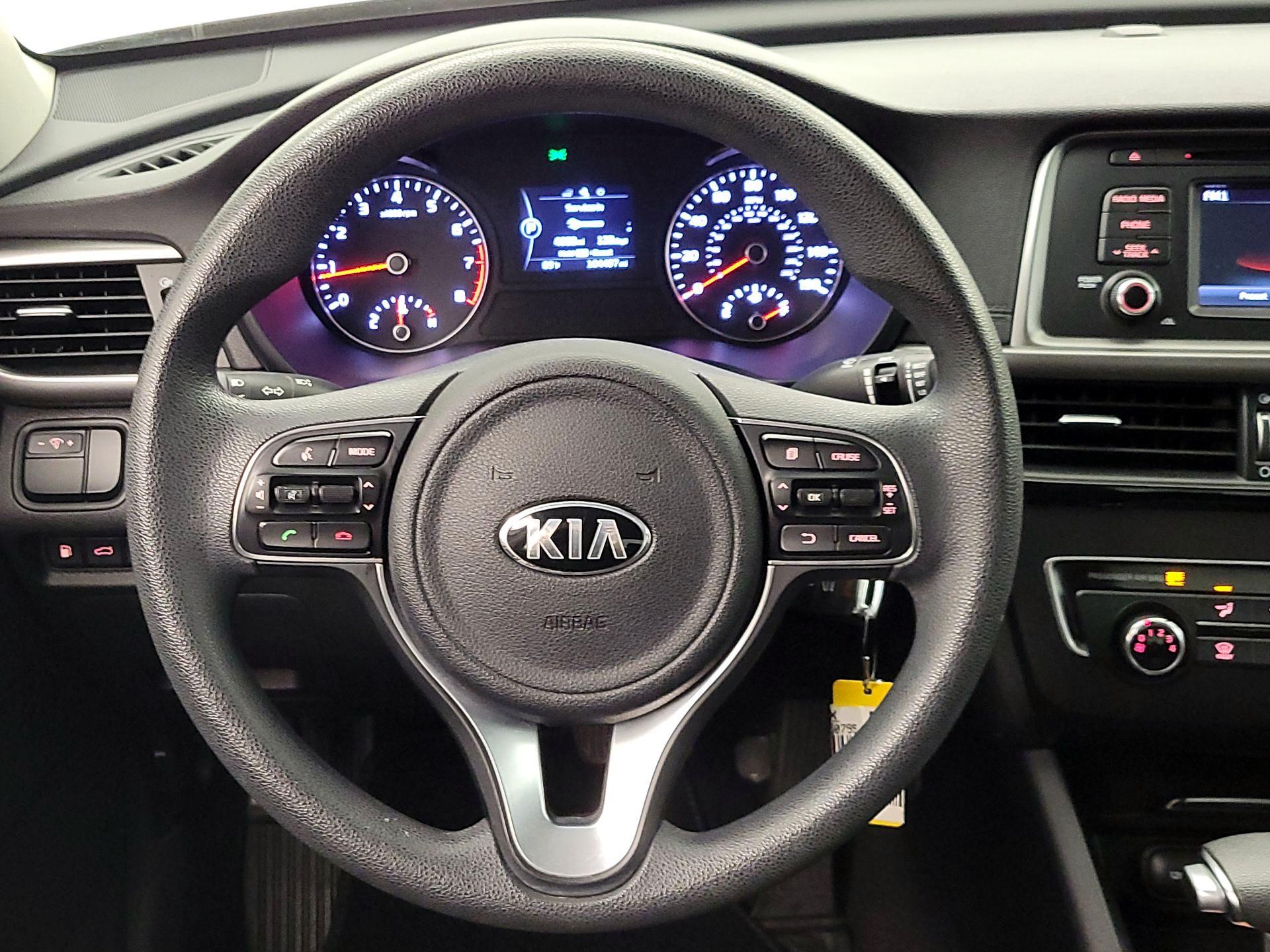 Thumbnail: 2017 Kia Optima - 10