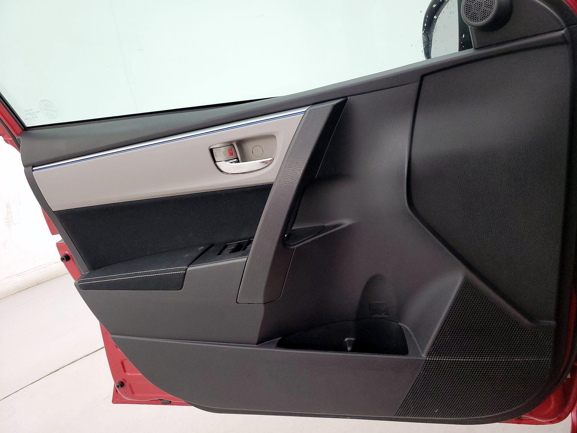 Thumbnail: 2016 Toyota Corolla - 12