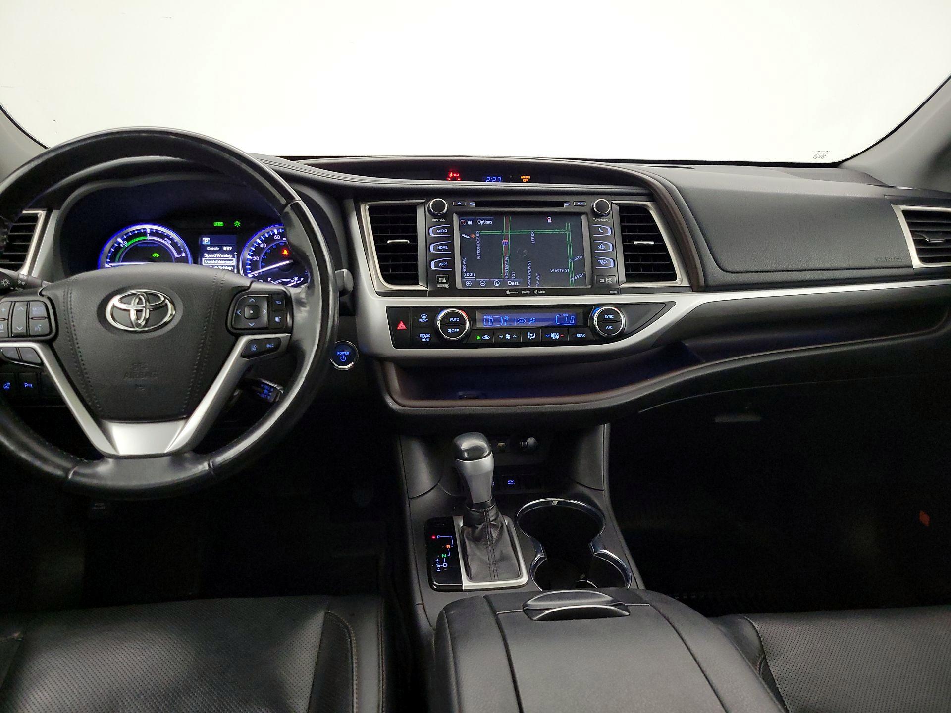 Thumbnail: 2019 Toyota Highlander - 9