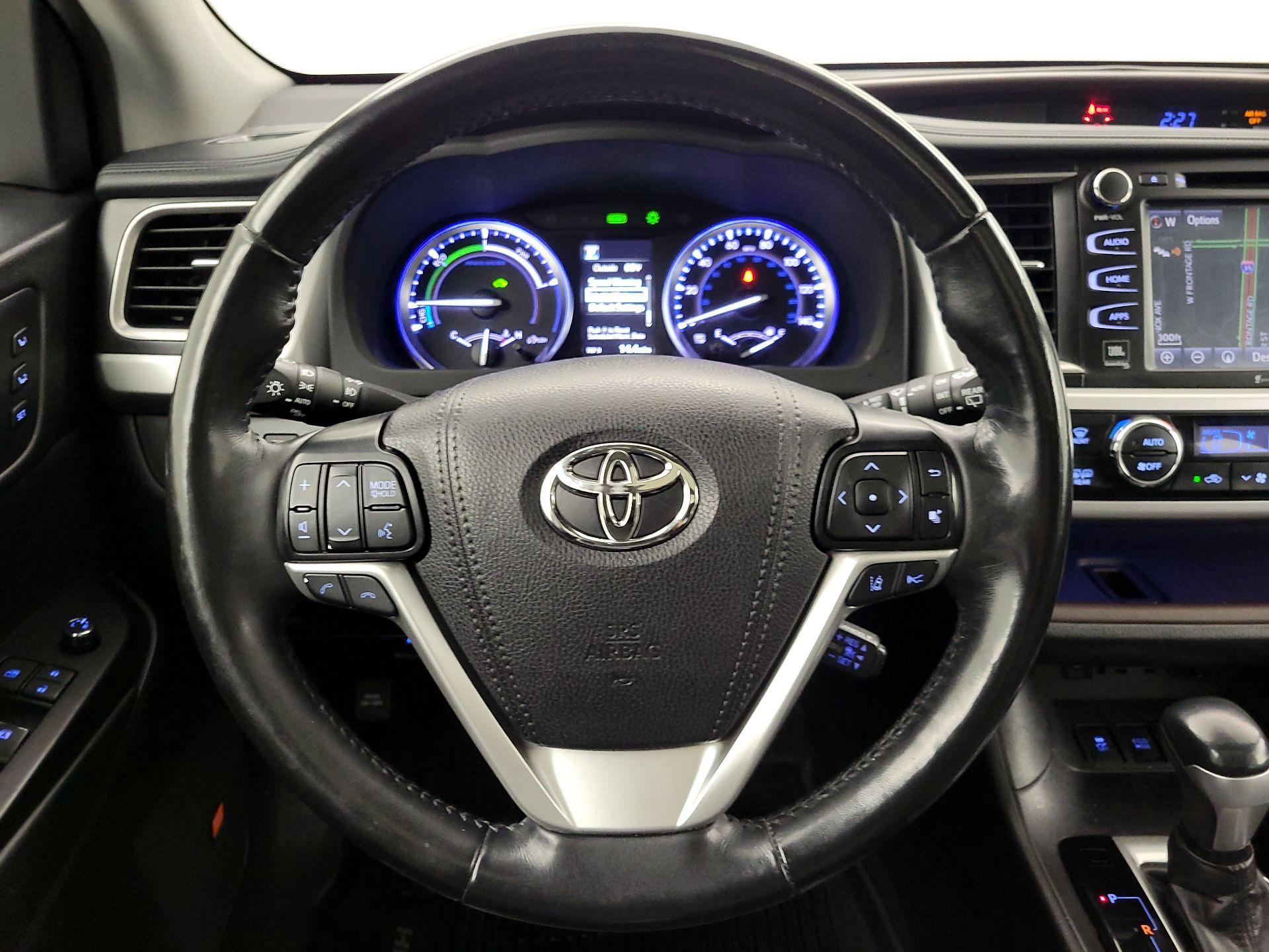 Thumbnail: 2019 Toyota Highlander - 10
