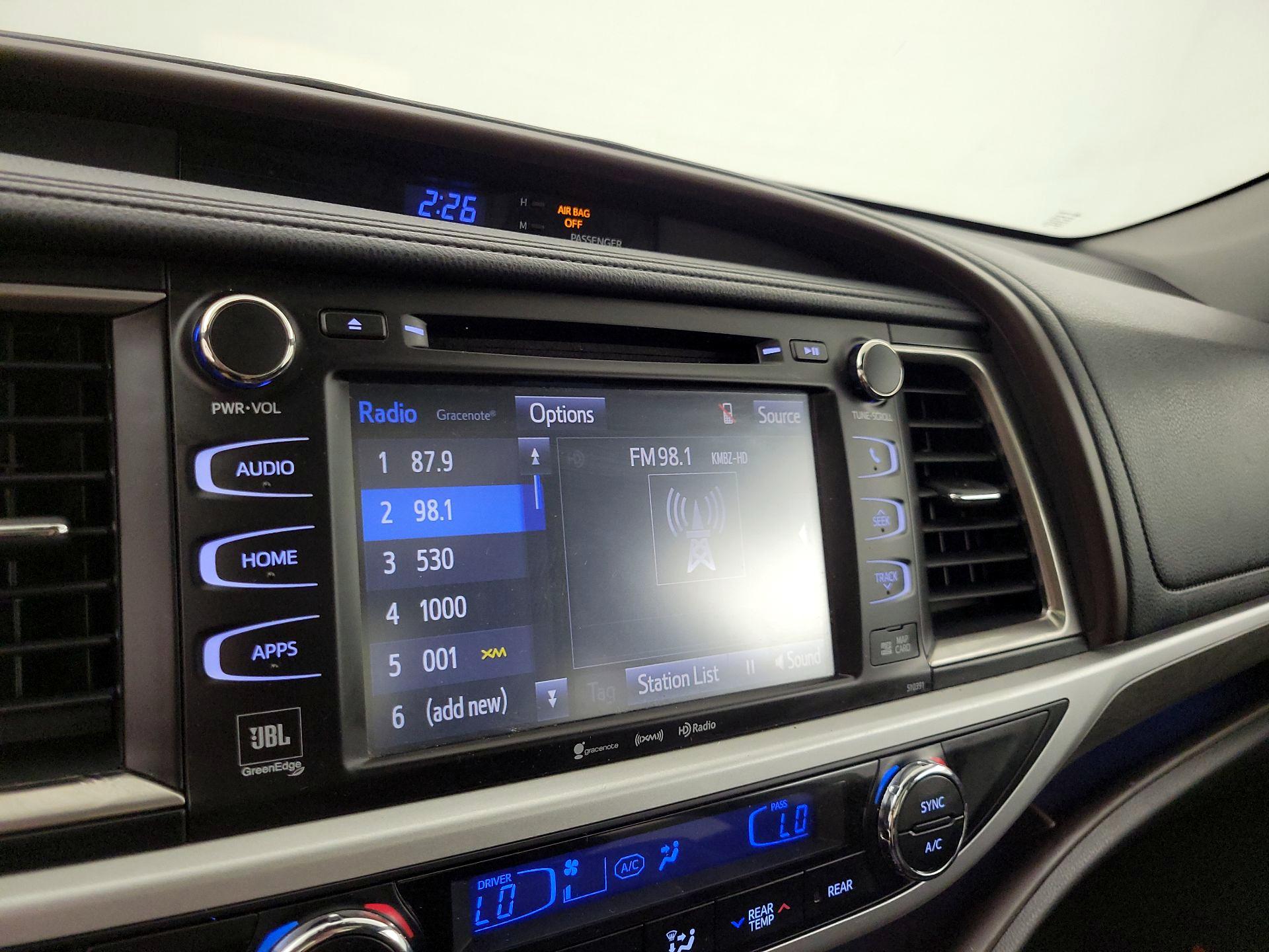 Thumbnail: 2019 Toyota Highlander - 16