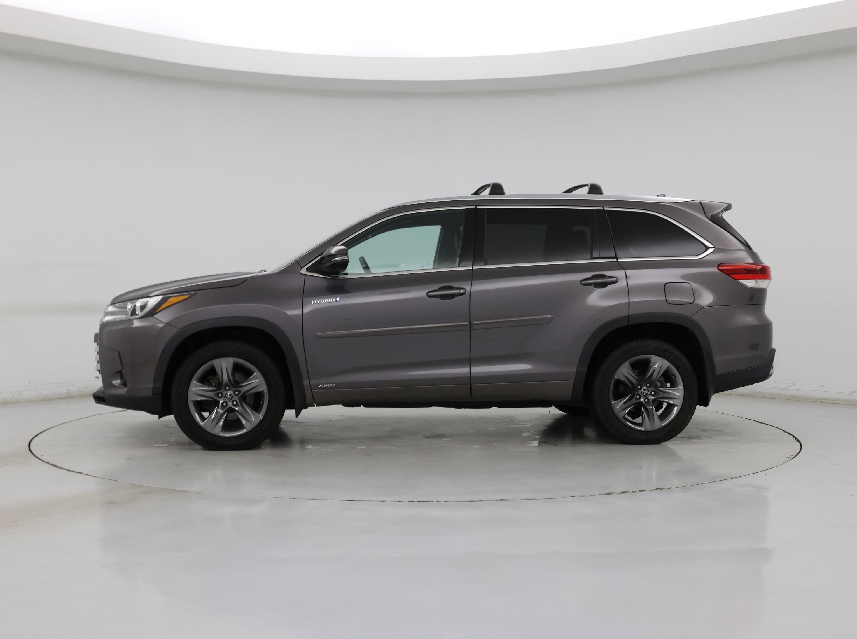 Thumbnail: 2019 Toyota Highlander - 3