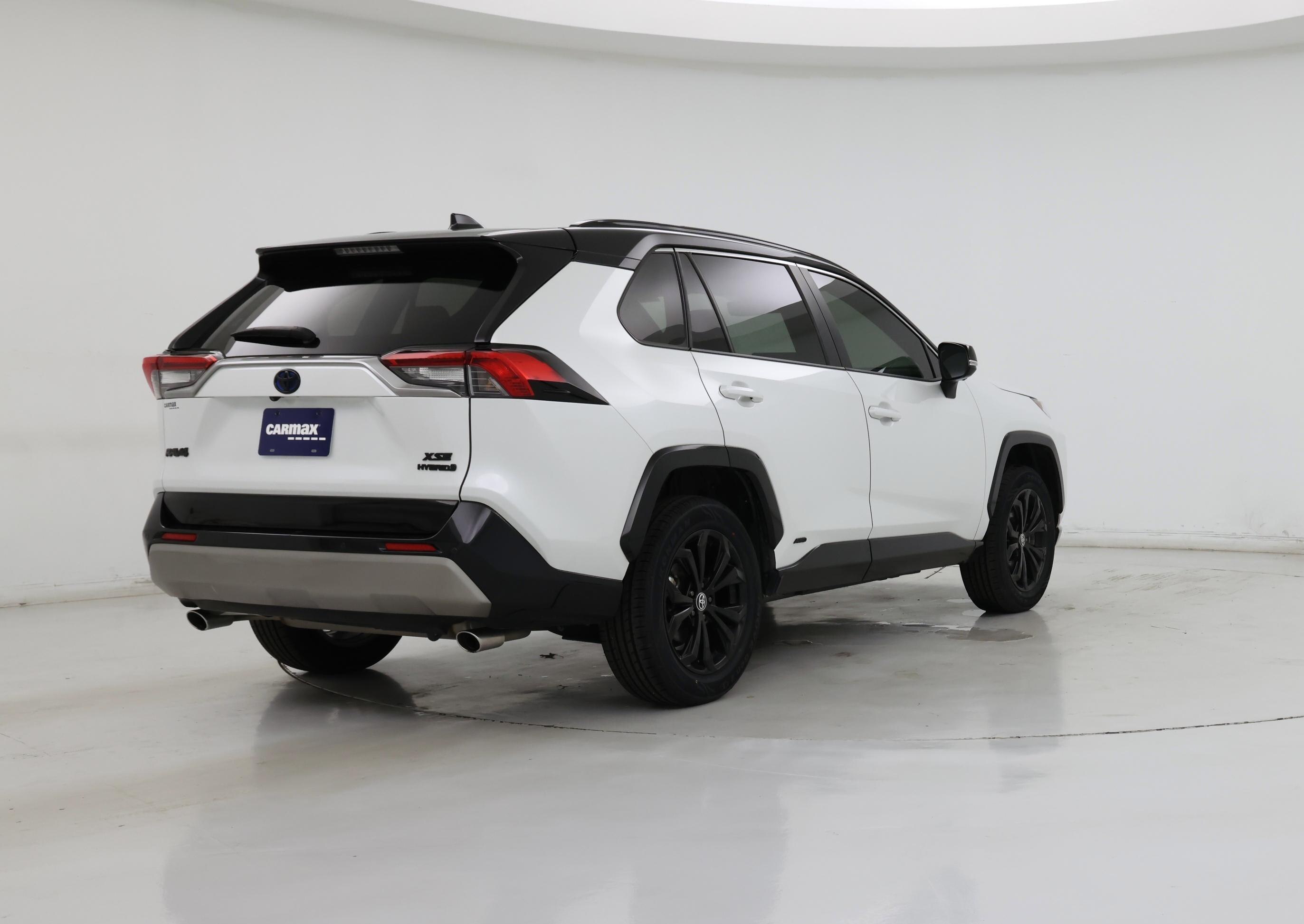 Thumbnail: 2023 Toyota RAV4 - 8