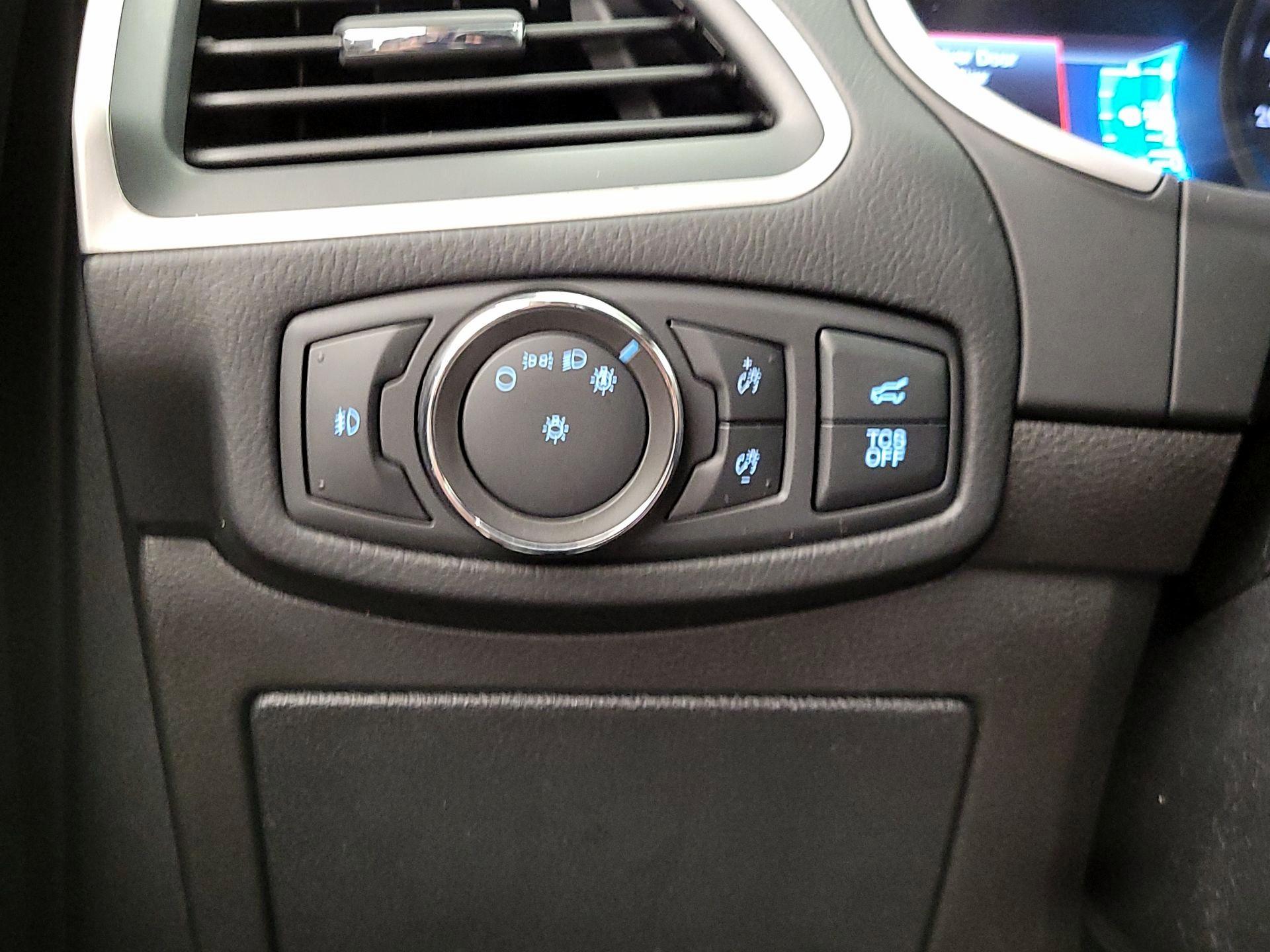Thumbnail: 2020 Ford Edge - 13