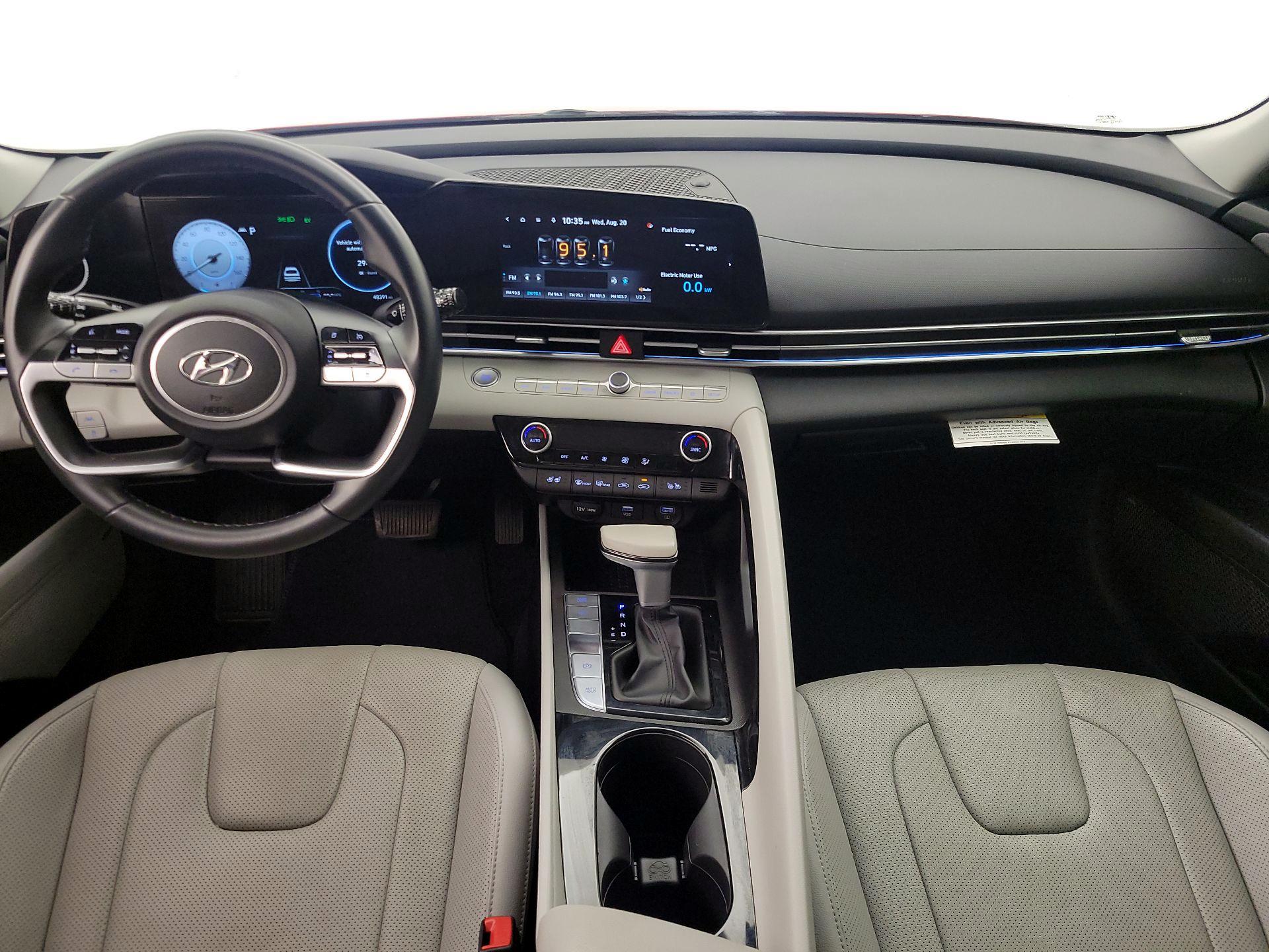 Thumbnail: 2022 Hyundai Elantra - 9