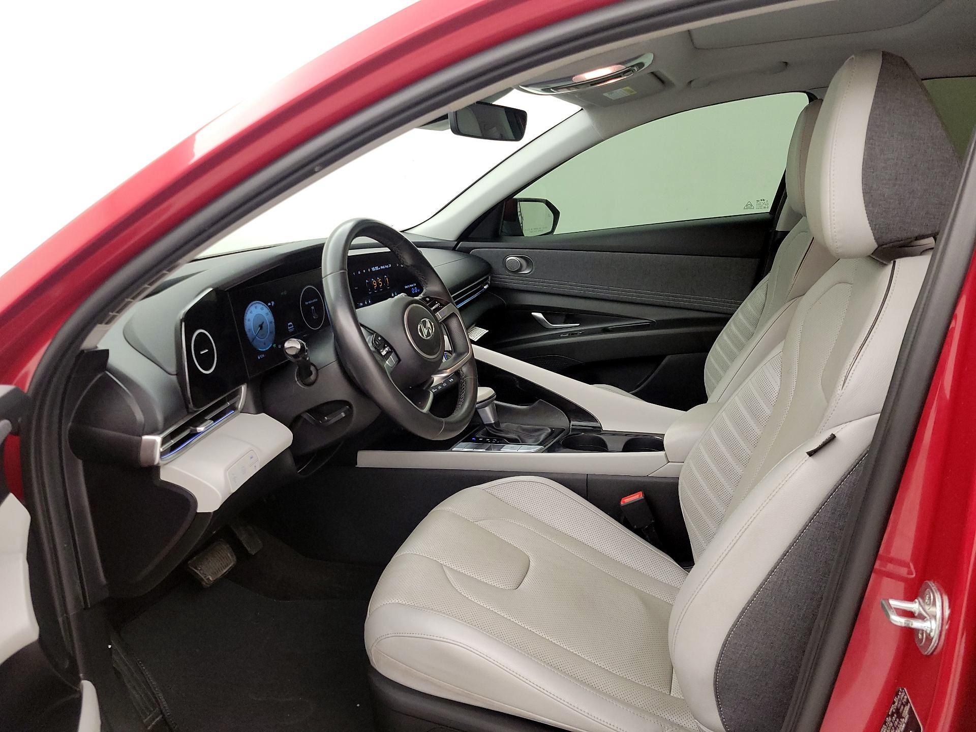 Thumbnail: 2022 Hyundai Elantra - 11