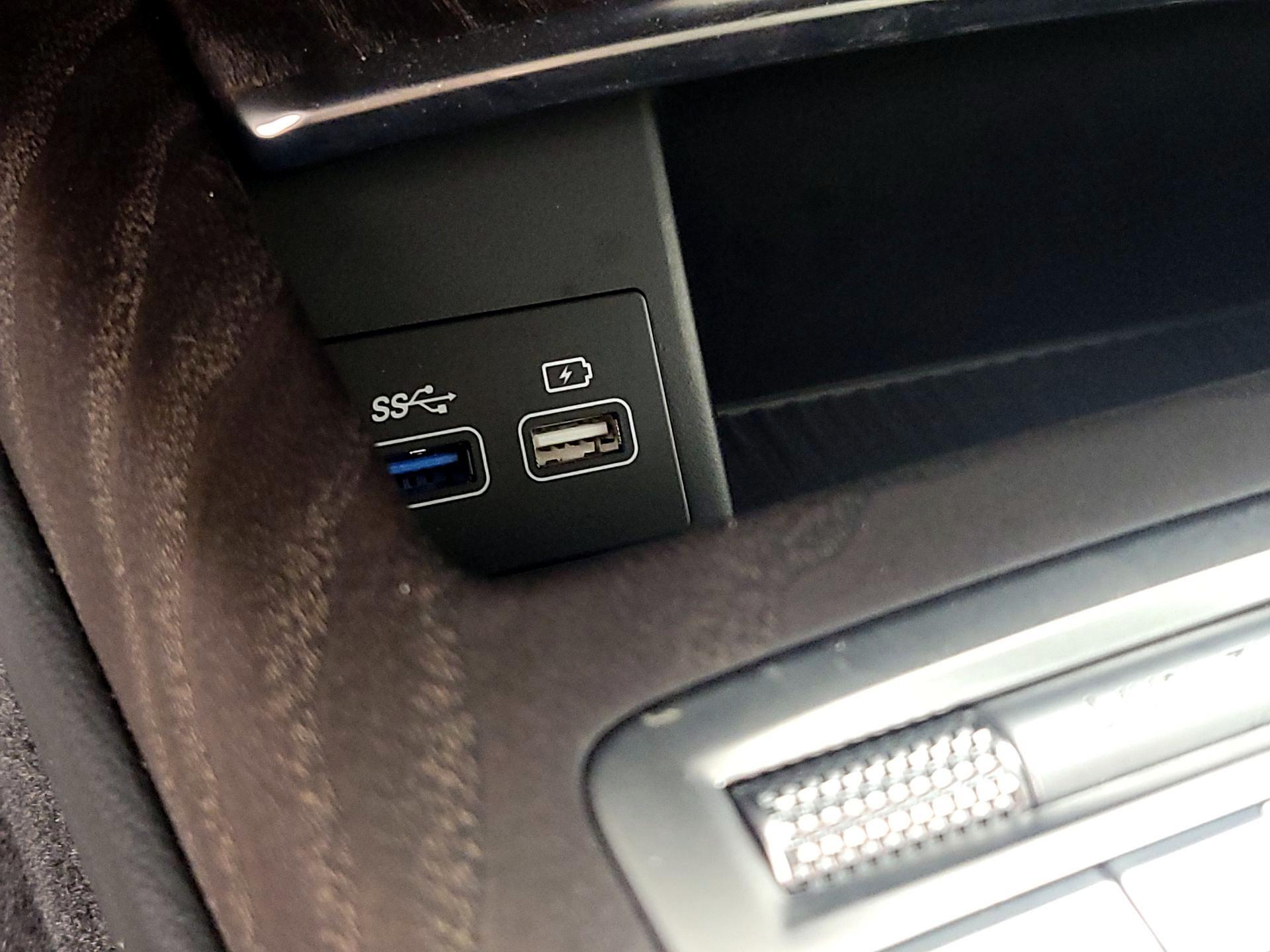 Thumbnail: 2022 Genesis G80 - 19