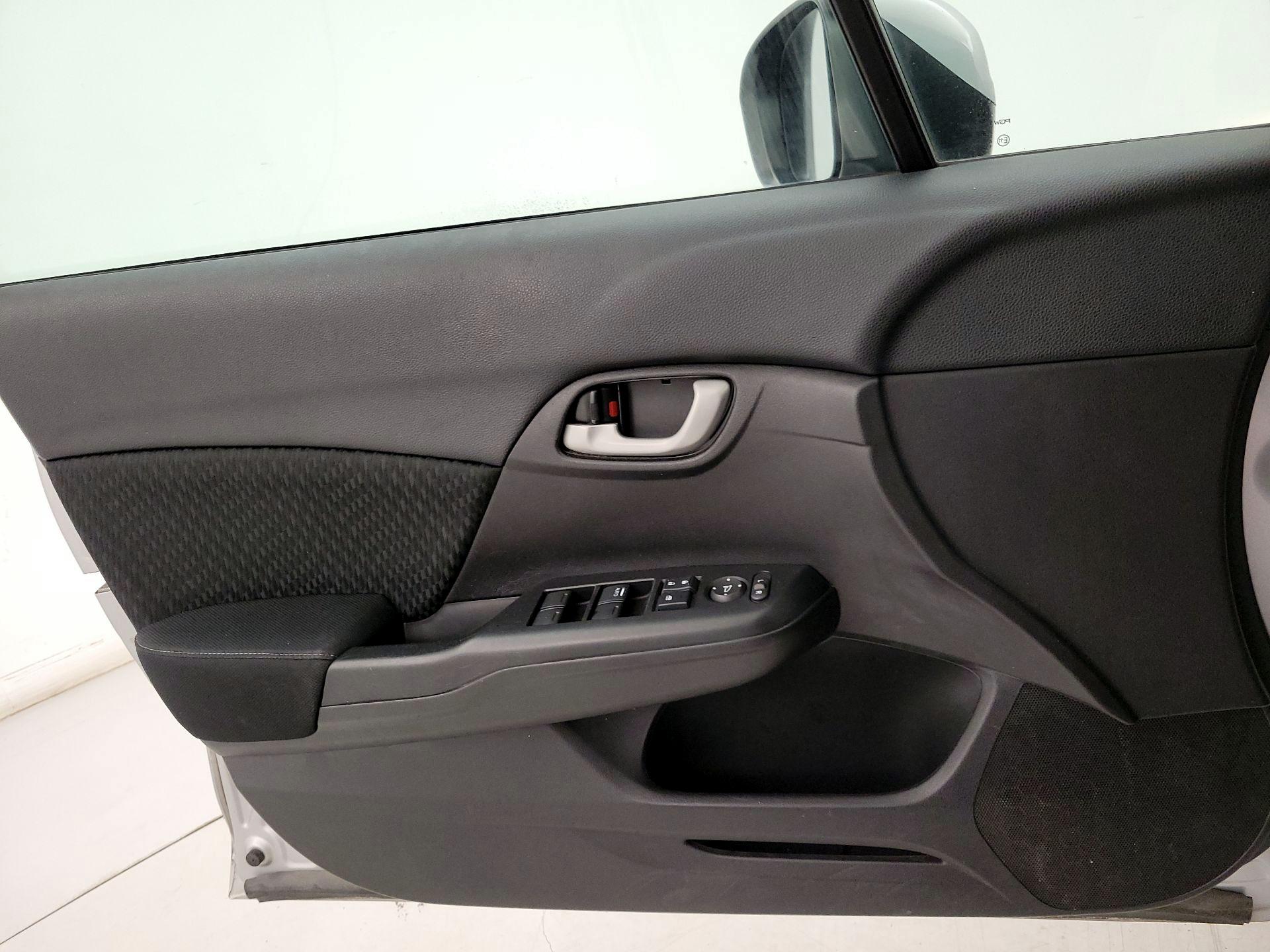 Thumbnail: 2015 Honda Civic - 12