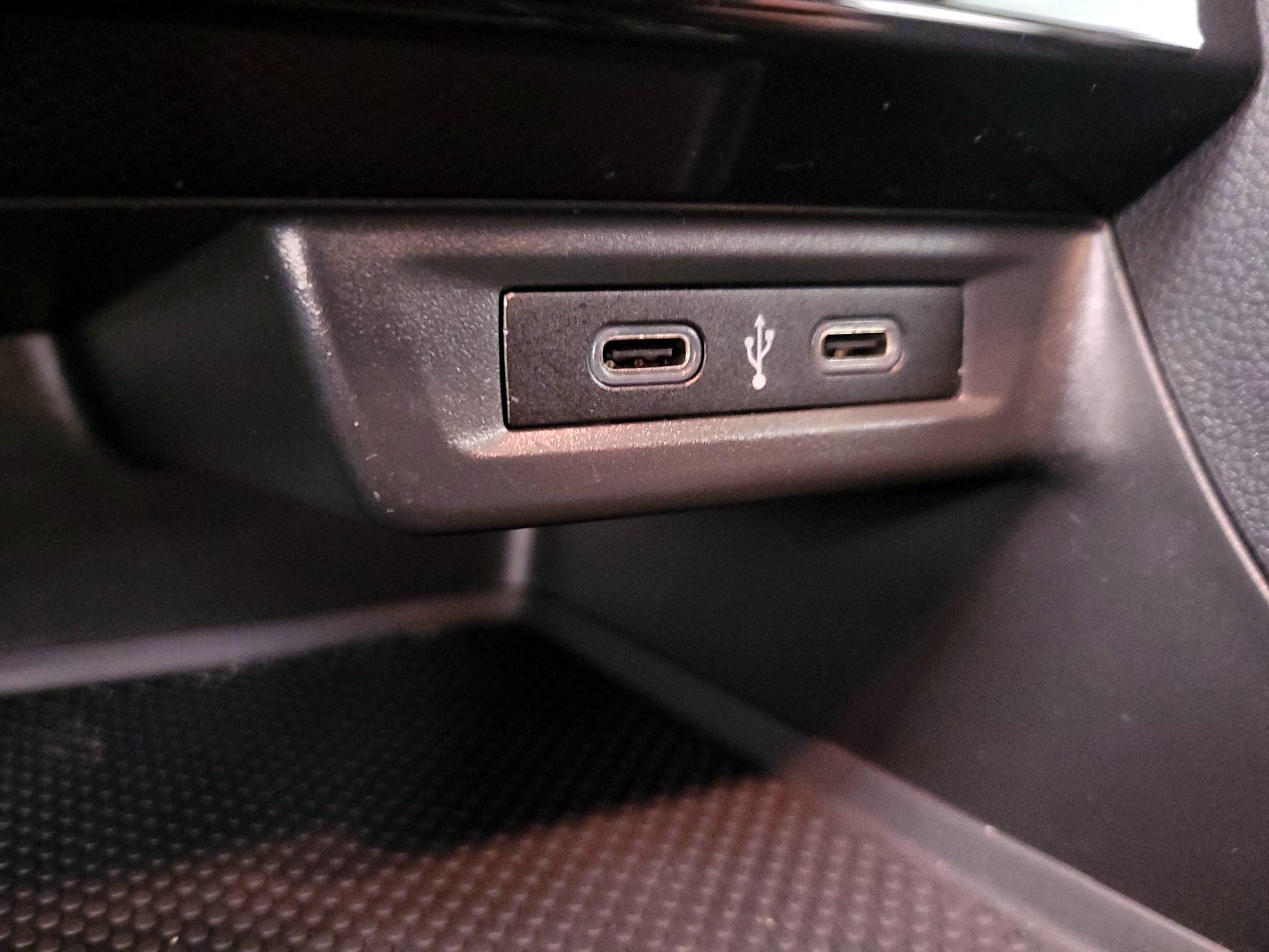 Thumbnail: 2021 Volkswagen Jetta - 18