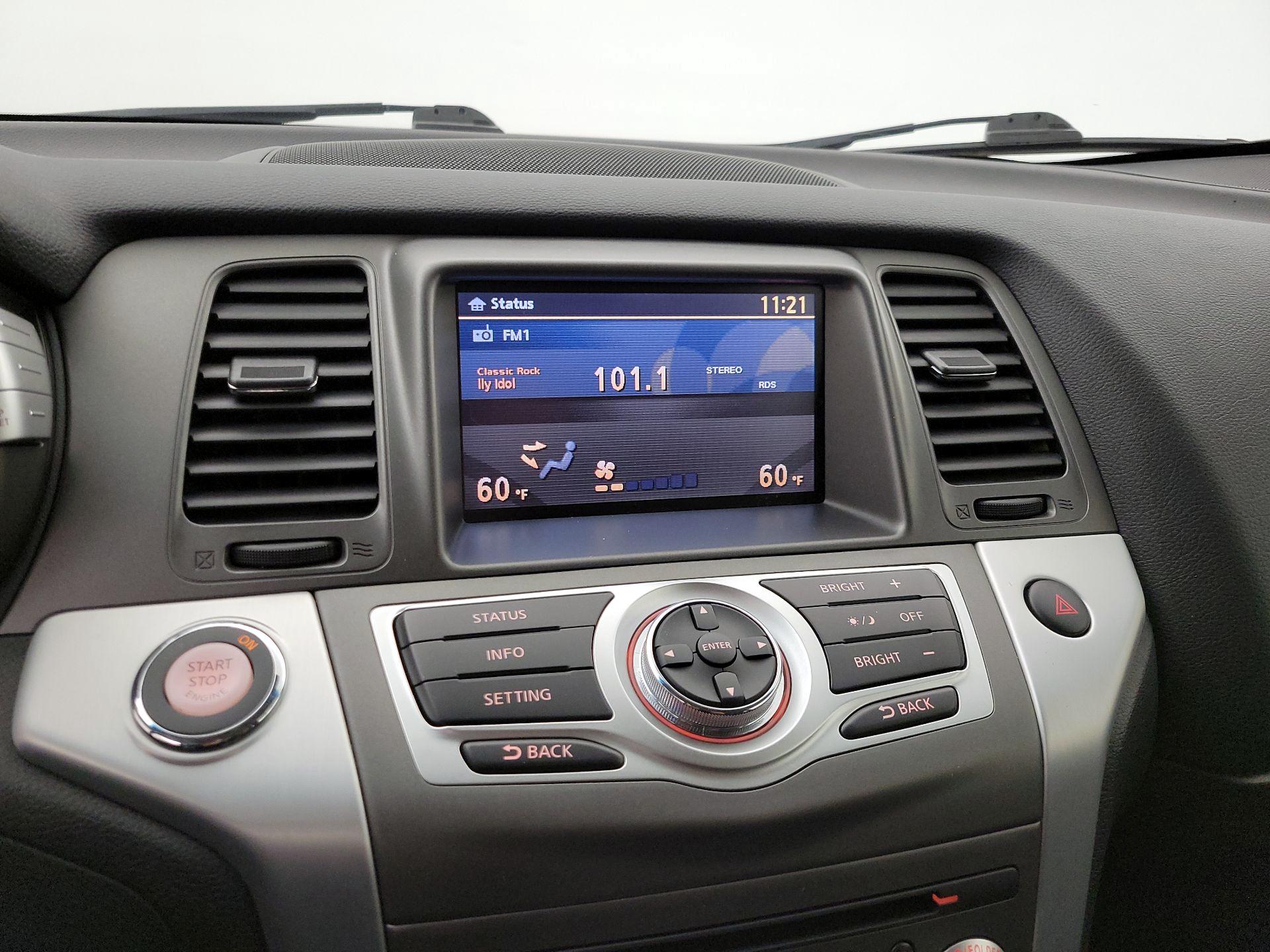 Thumbnail: 2013 Nissan Murano - 15