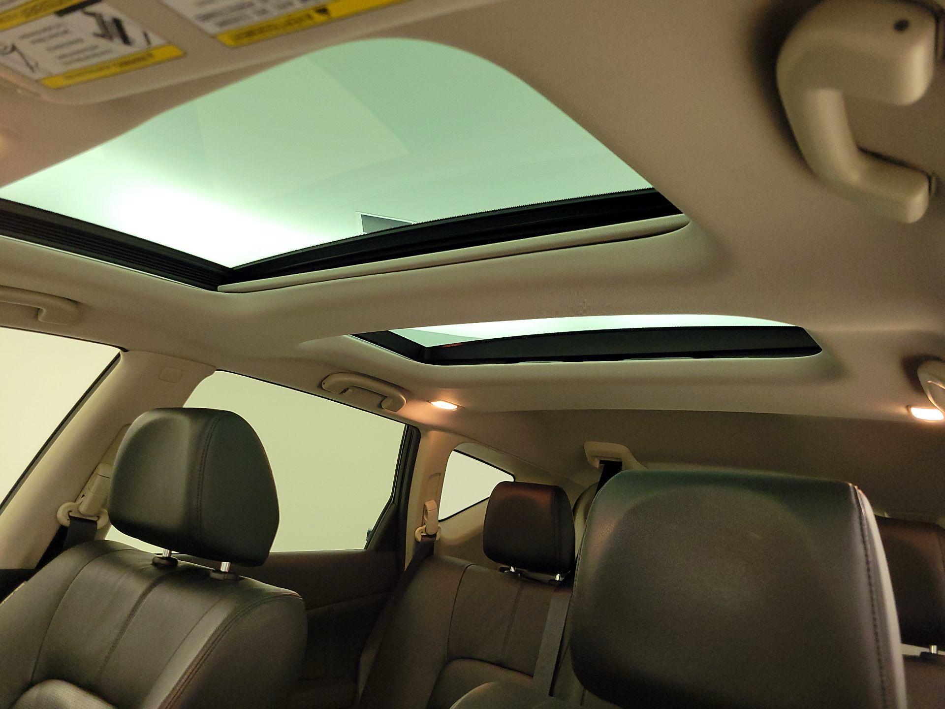 Thumbnail: 2013 Nissan Murano - 19