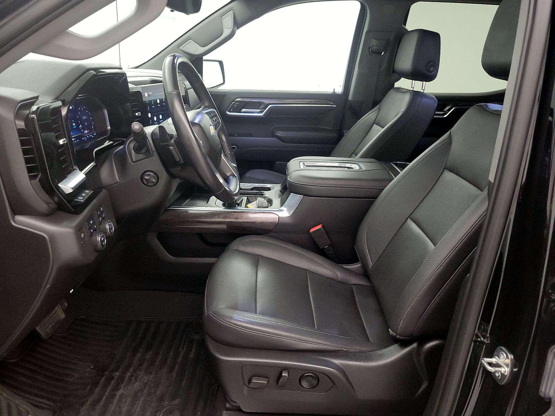 Thumbnail: 2022 Chevrolet Silverado 1500 - 11