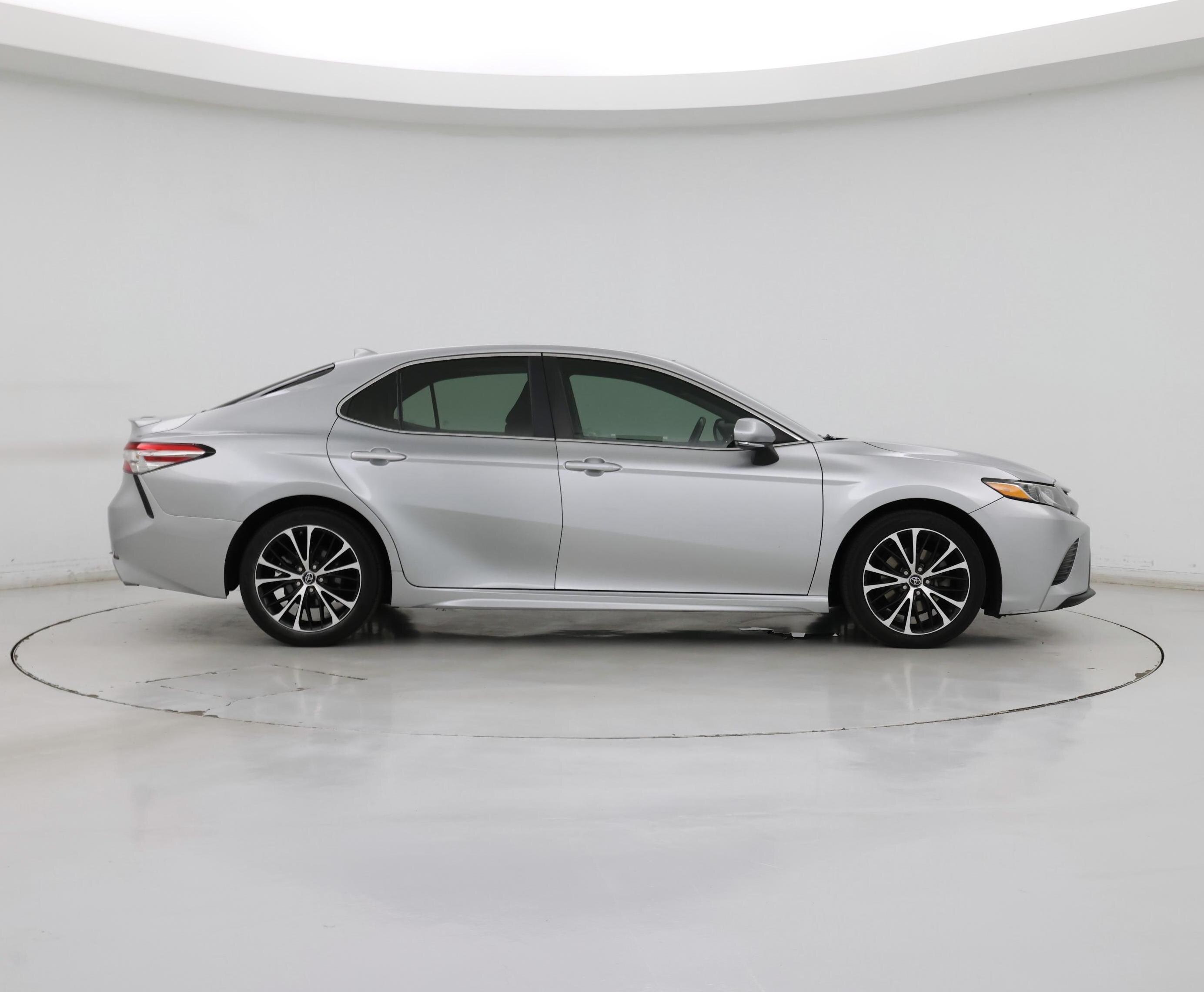 Thumbnail: 2018 Toyota Camry - 7
