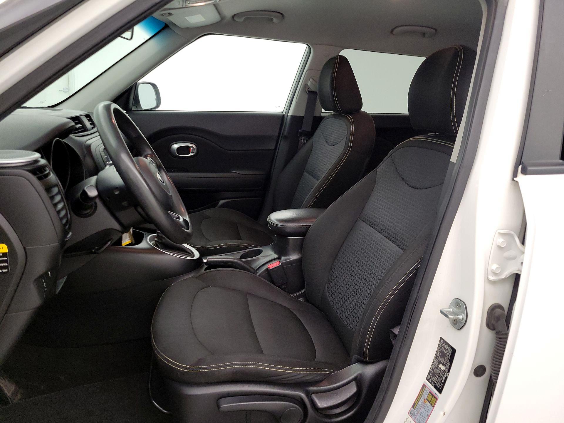 Thumbnail: 2016 Kia Soul - 11