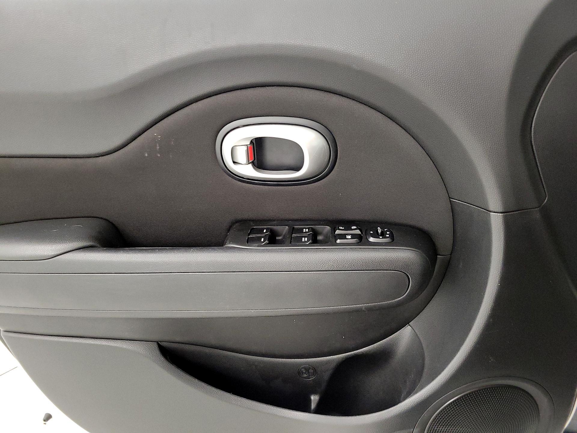 Thumbnail: 2016 Kia Soul - 12