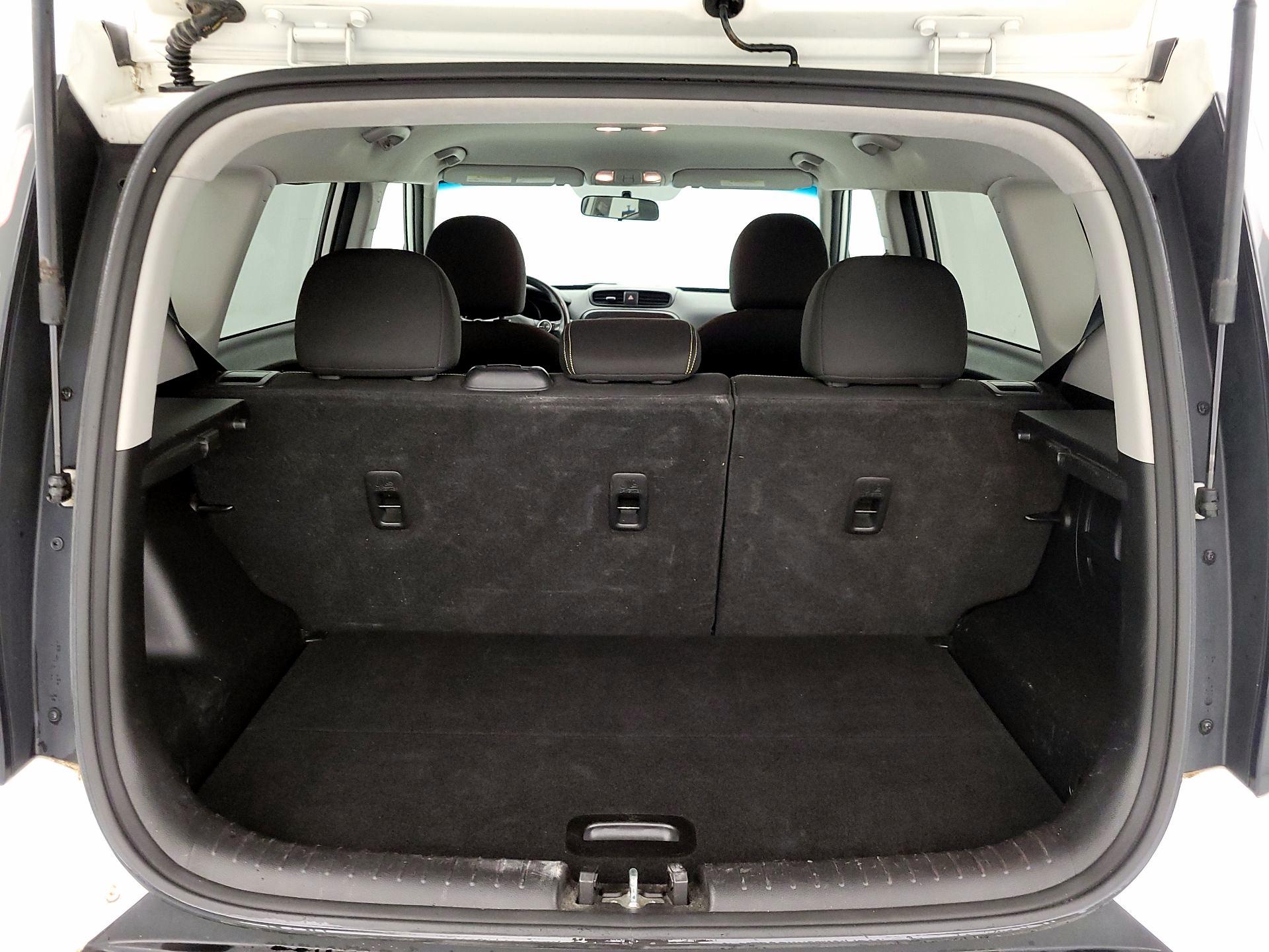 Thumbnail: 2016 Kia Soul - 20