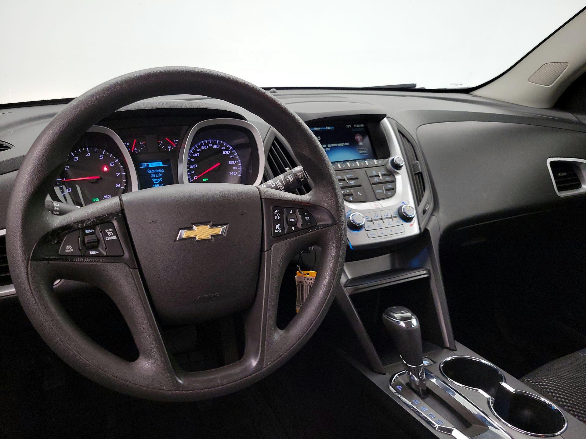 Thumbnail: 2017 Chevrolet Equinox - 9