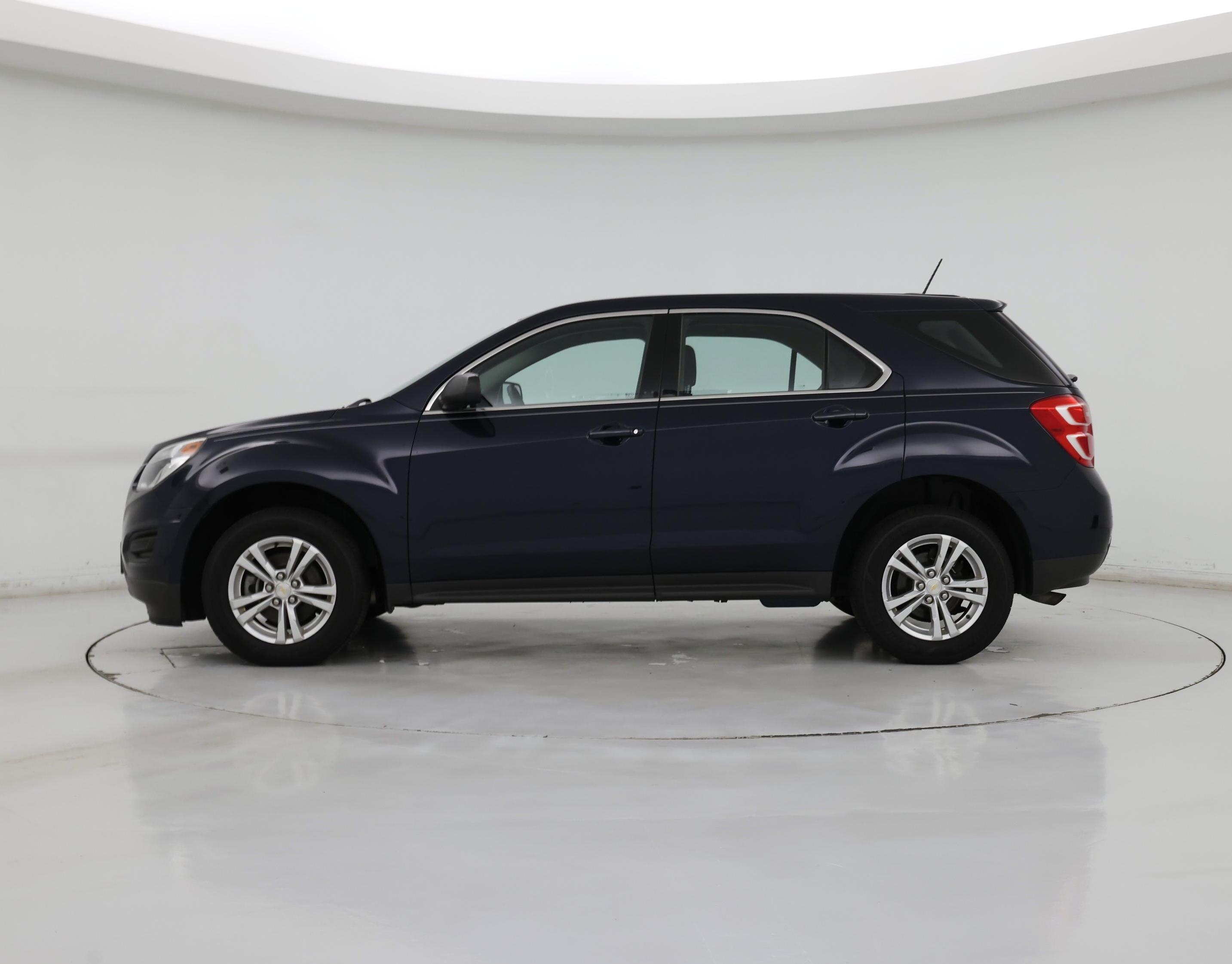 Thumbnail: 2017 Chevrolet Equinox - 3
