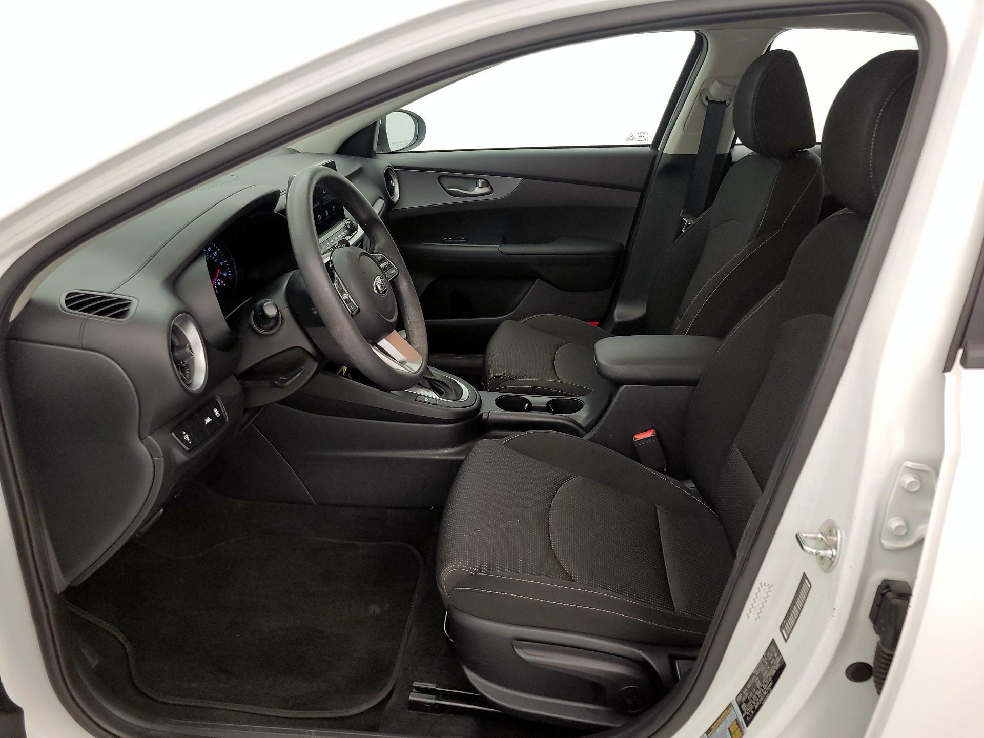 Thumbnail: 2021 Kia Forte - 11