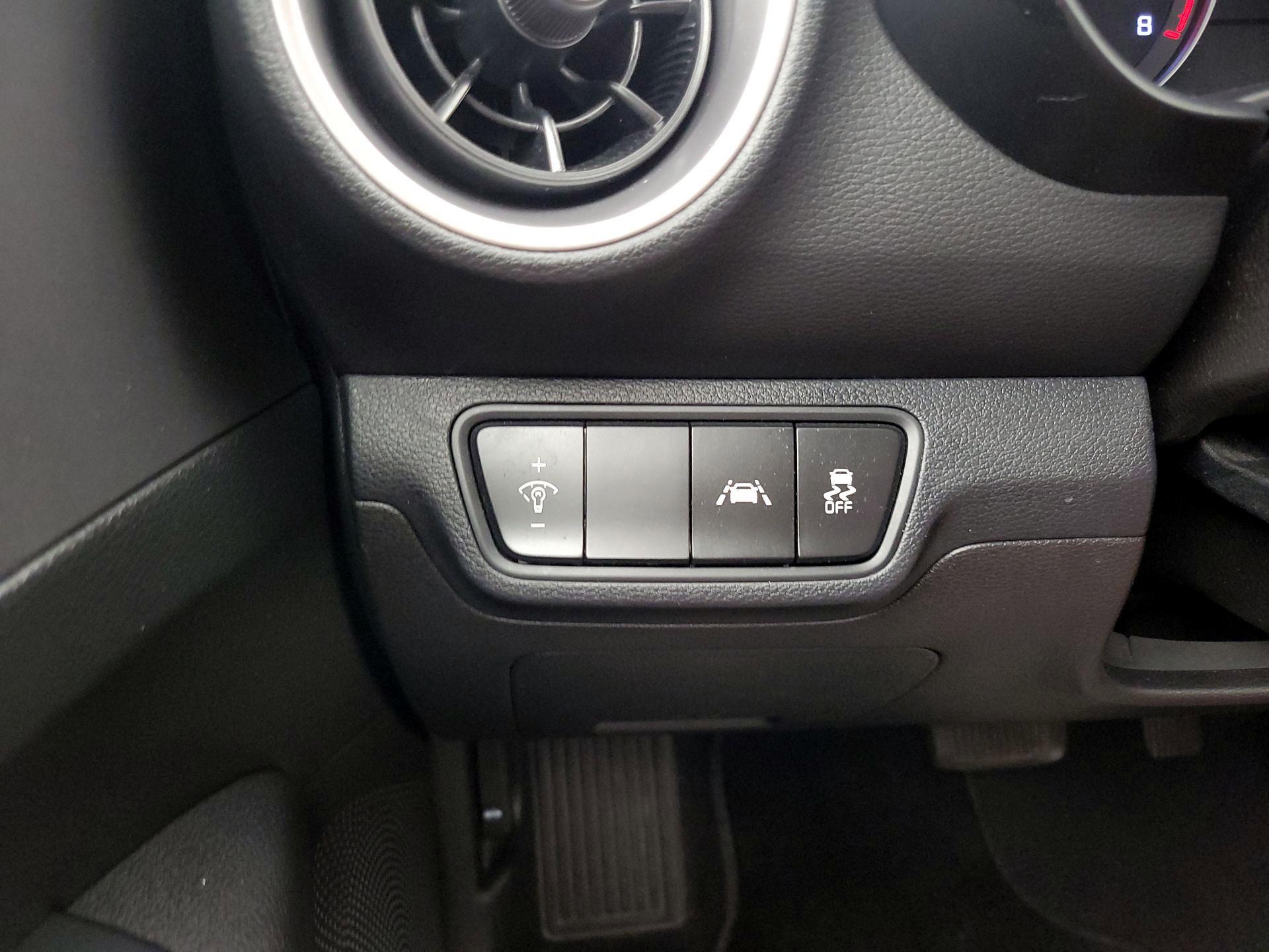 Thumbnail: 2021 Kia Forte - 13