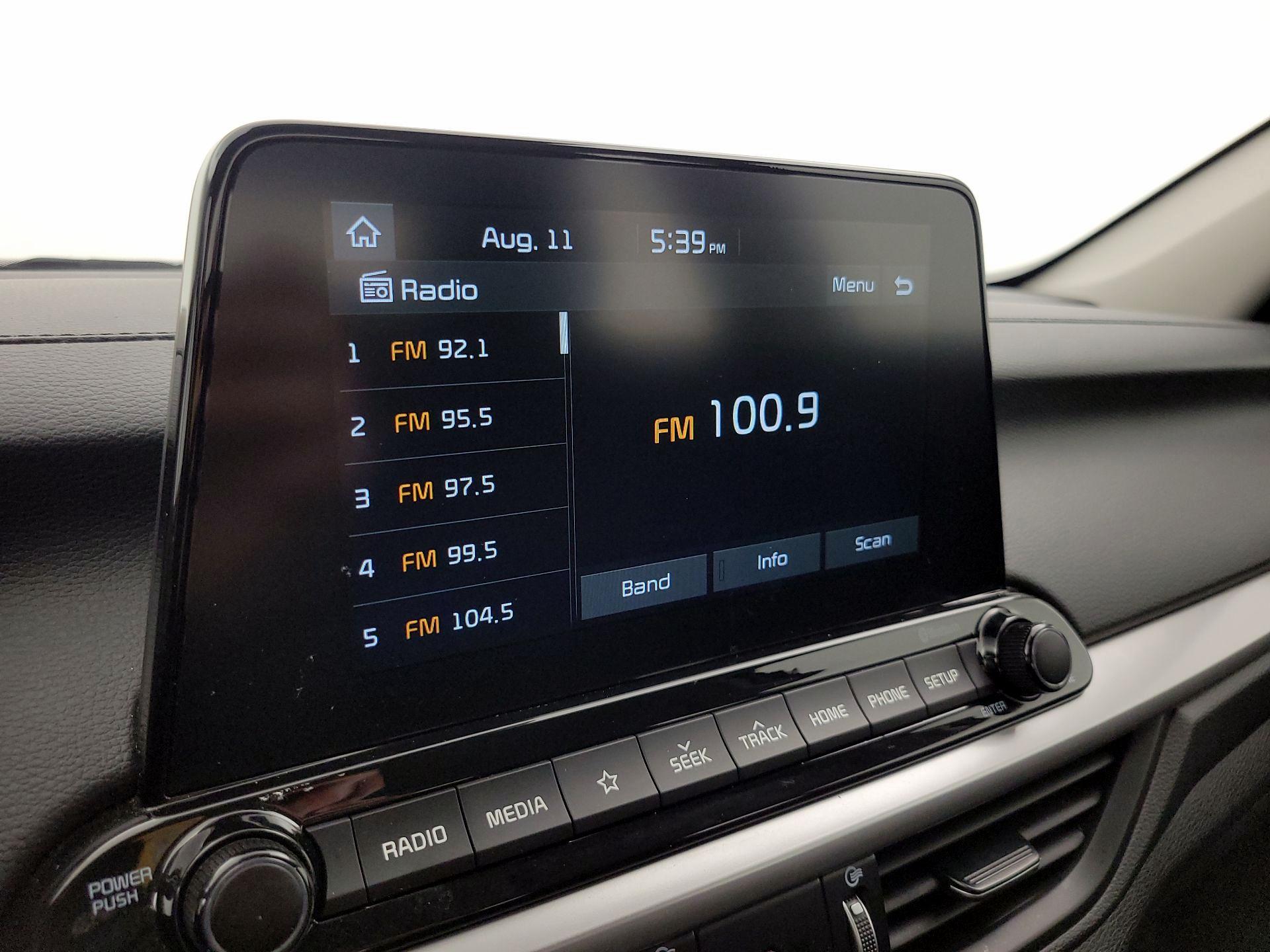 Thumbnail: 2021 Kia Forte - 16
