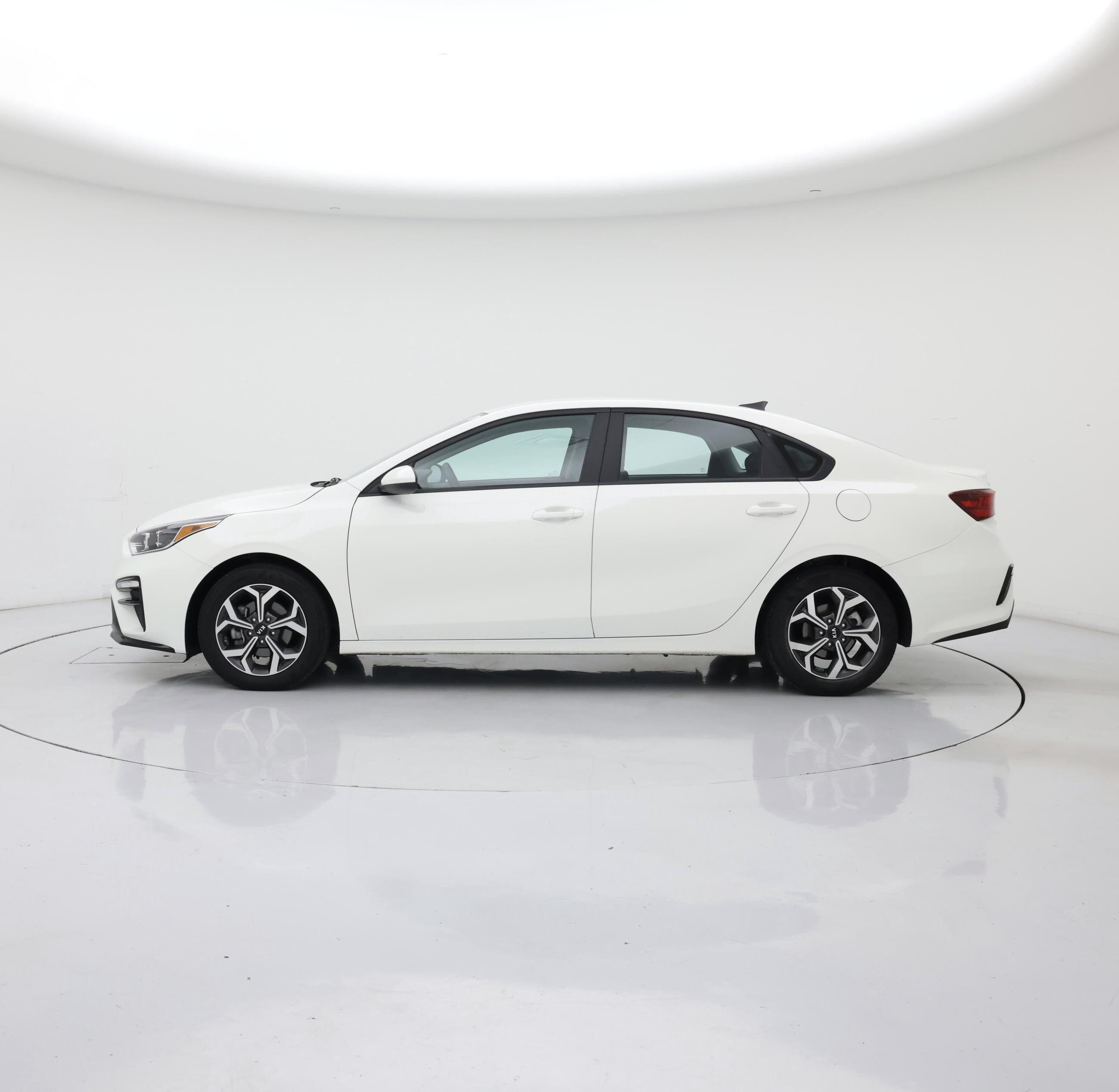 Thumbnail: 2021 Kia Forte - 3