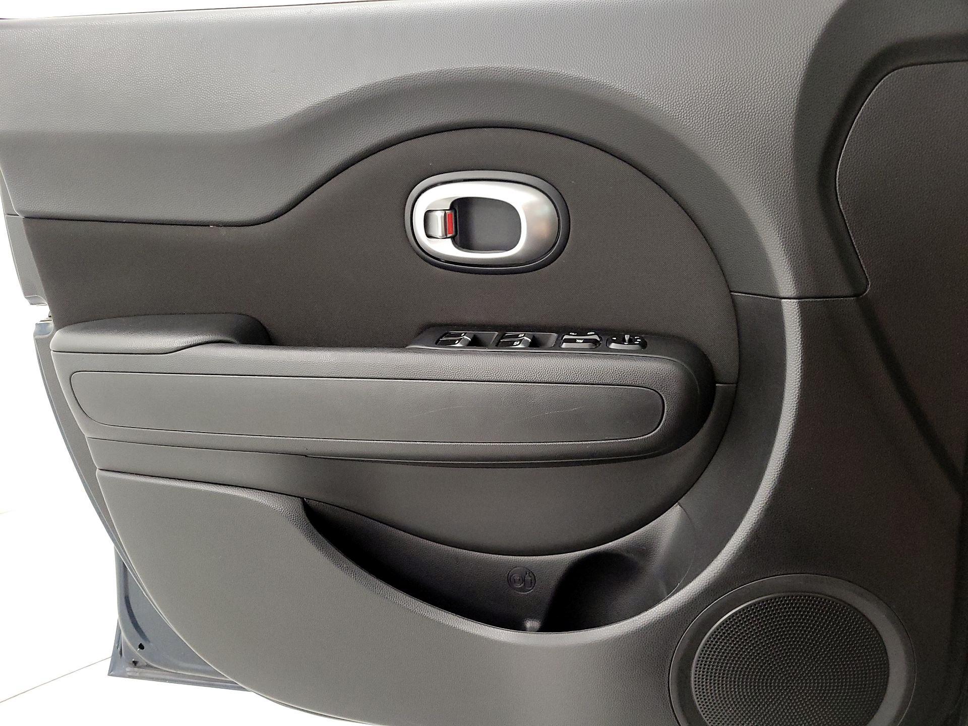 Thumbnail: 2019 Kia Soul - 12