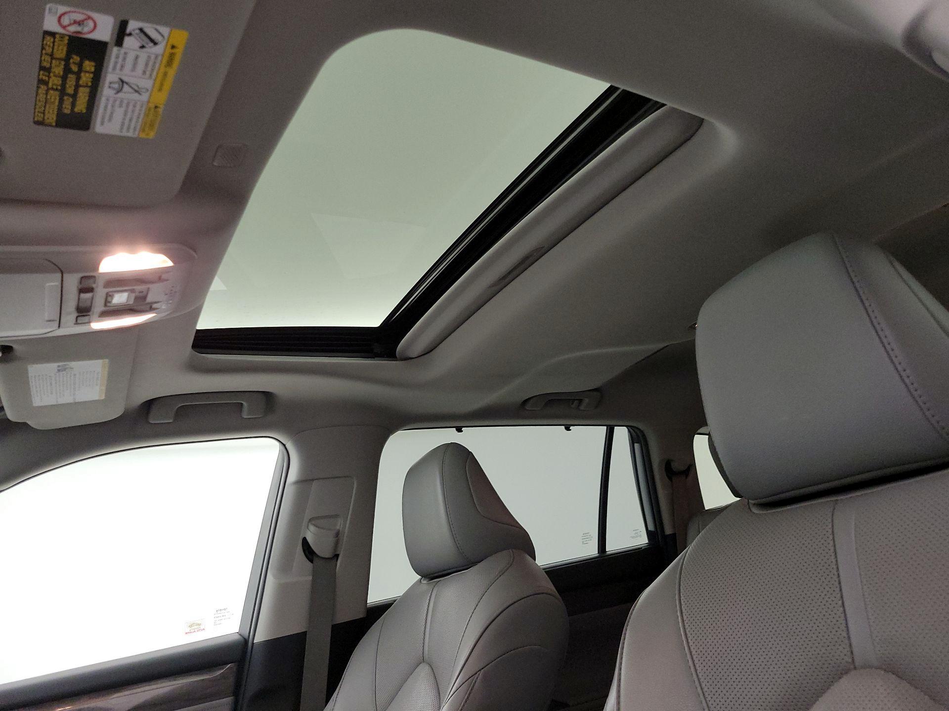 Thumbnail: 2020 Toyota Highlander - 20