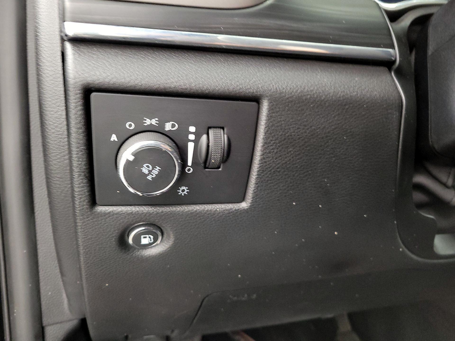 Thumbnail: 2019 Jeep Grand Cherokee - 13