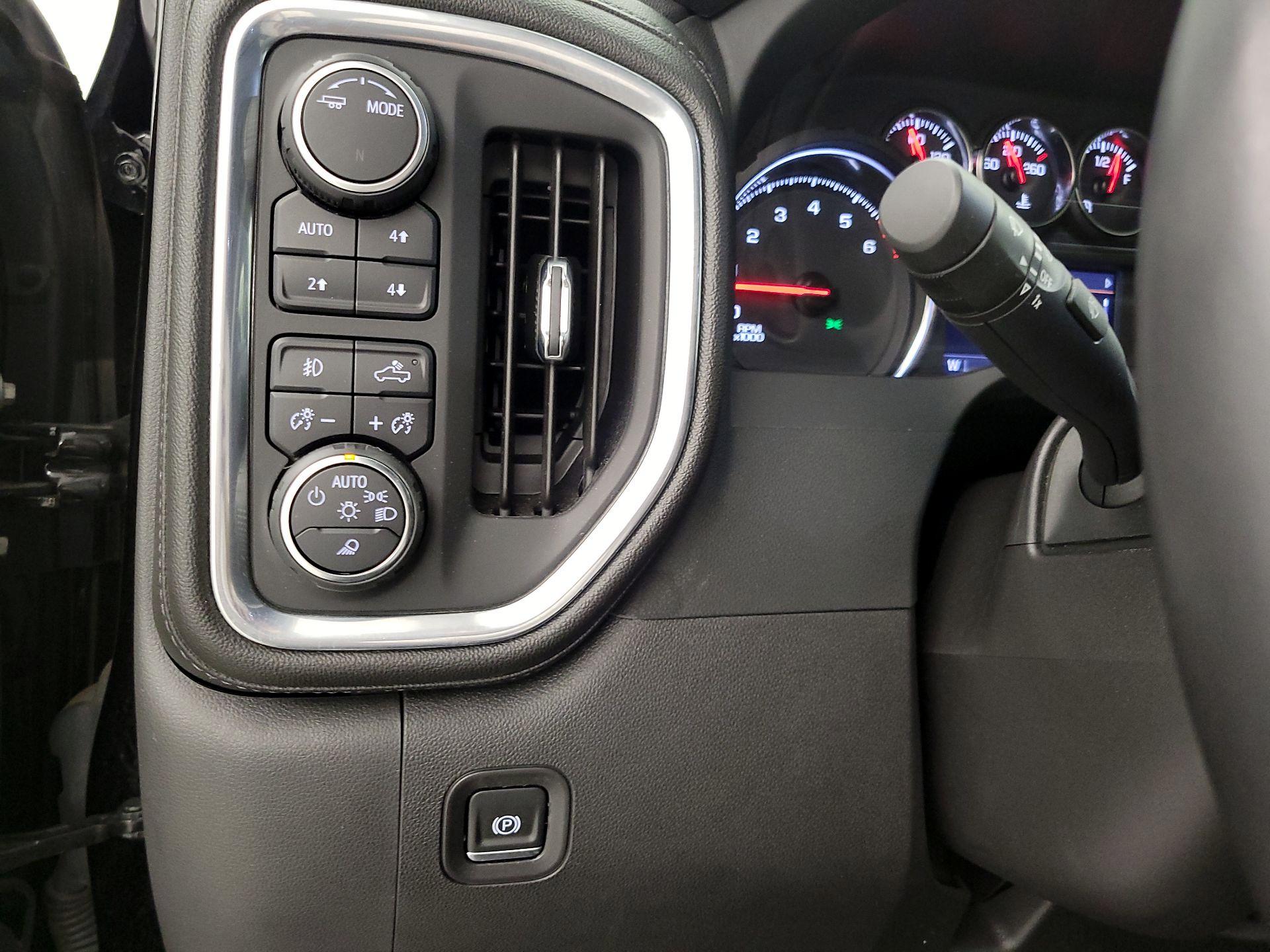 Thumbnail: 2022 Chevrolet Silverado 1500 - 13