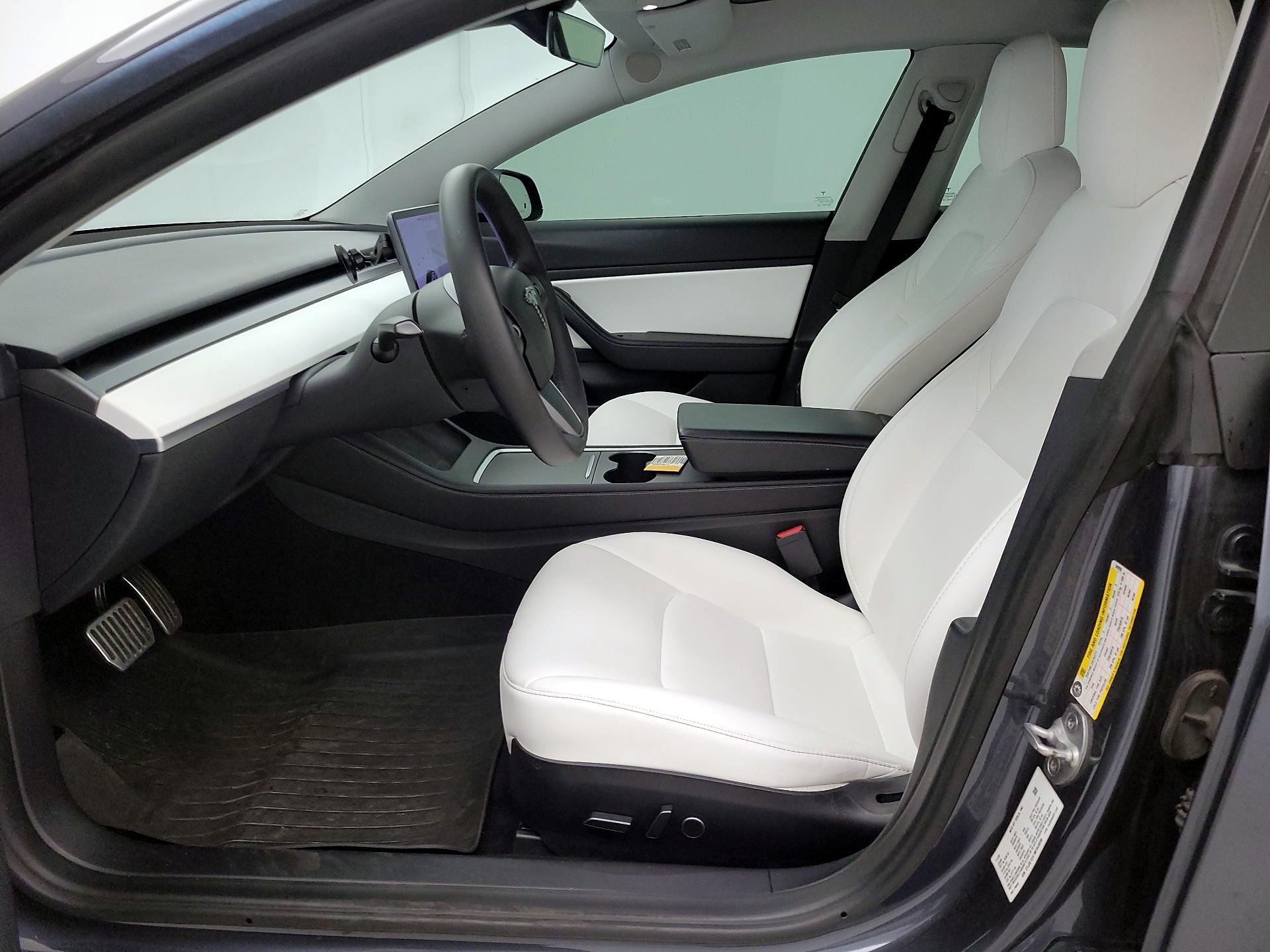 Thumbnail: 2021 Tesla Model 3 - 11
