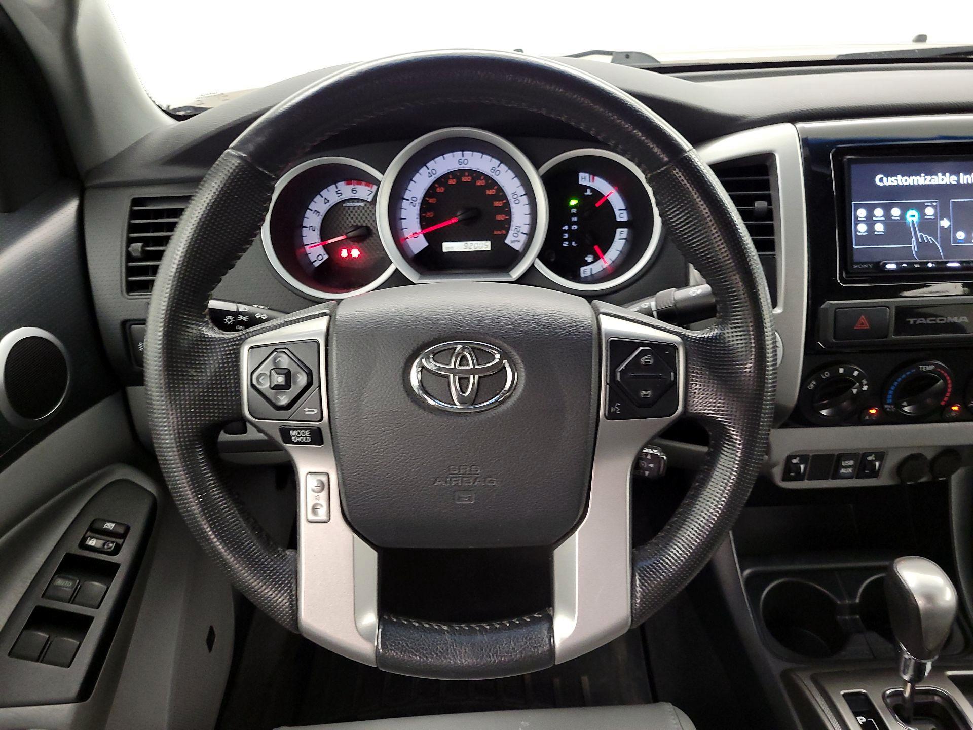 Thumbnail: 2015 Toyota Tacoma - 10