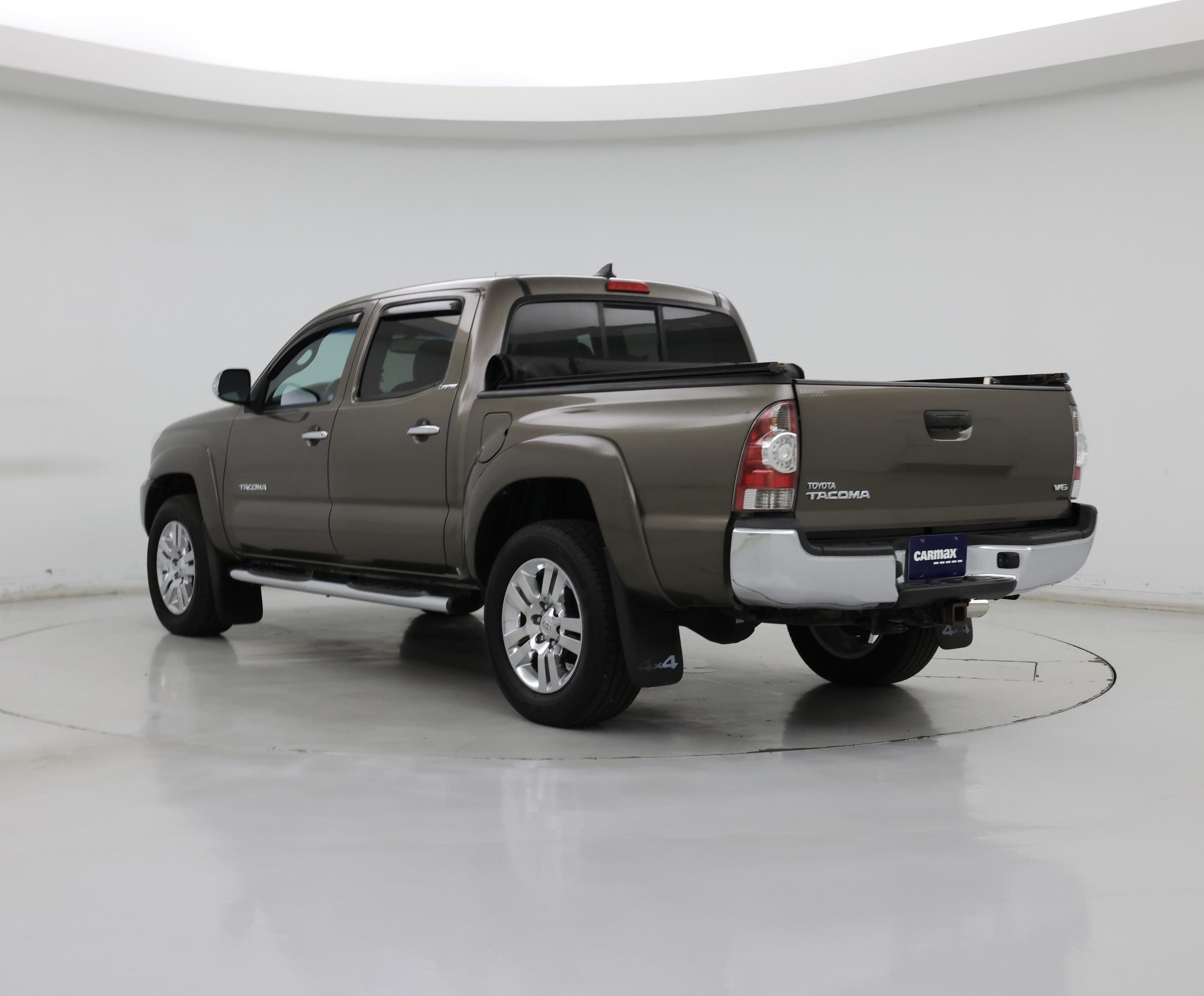 Thumbnail: 2015 Toyota Tacoma - 2