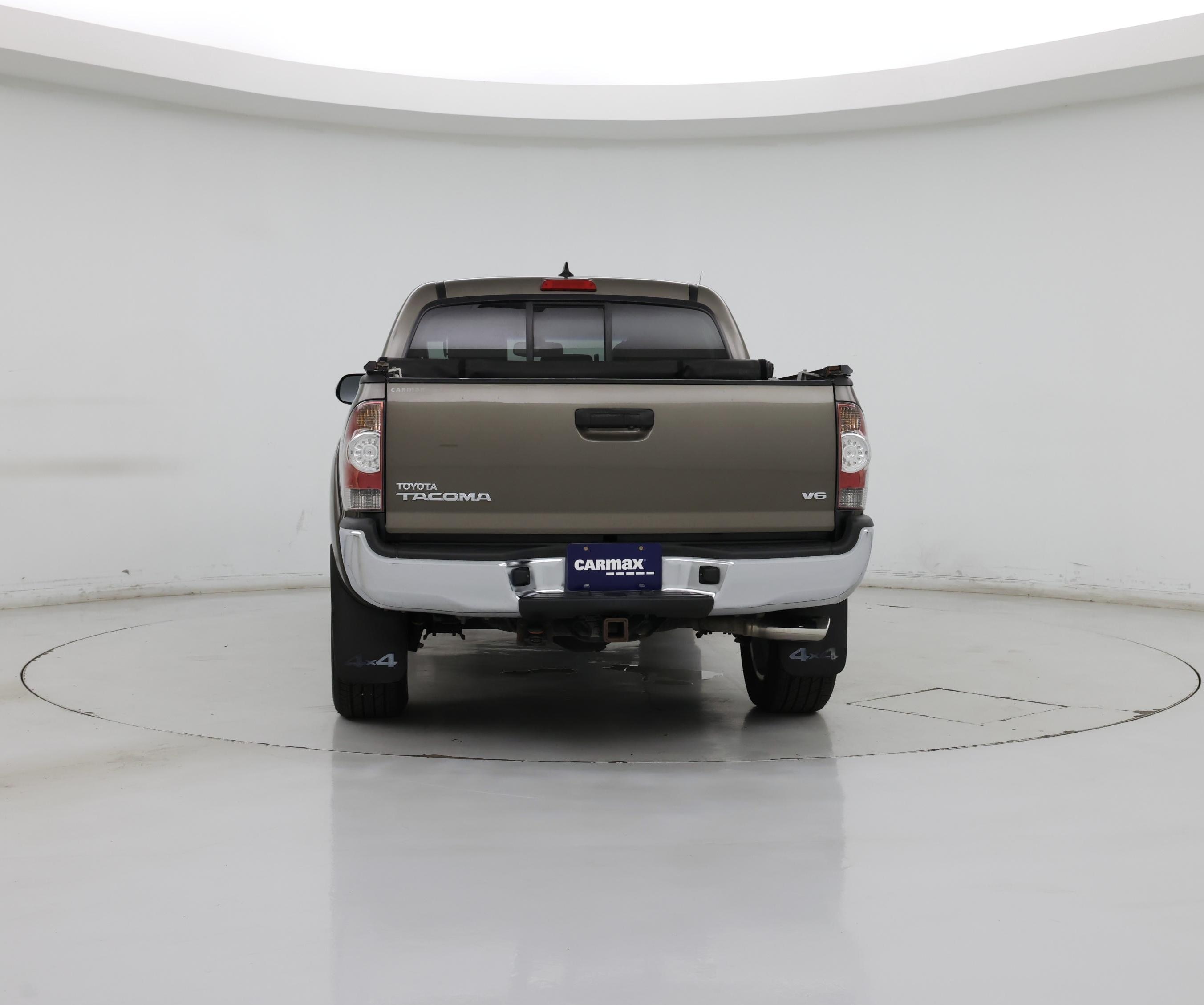 Thumbnail: 2015 Toyota Tacoma - 6