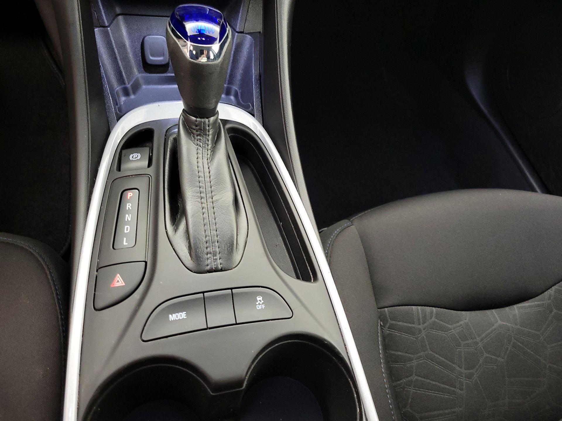 Thumbnail: 2018 Chevrolet Volt - 17