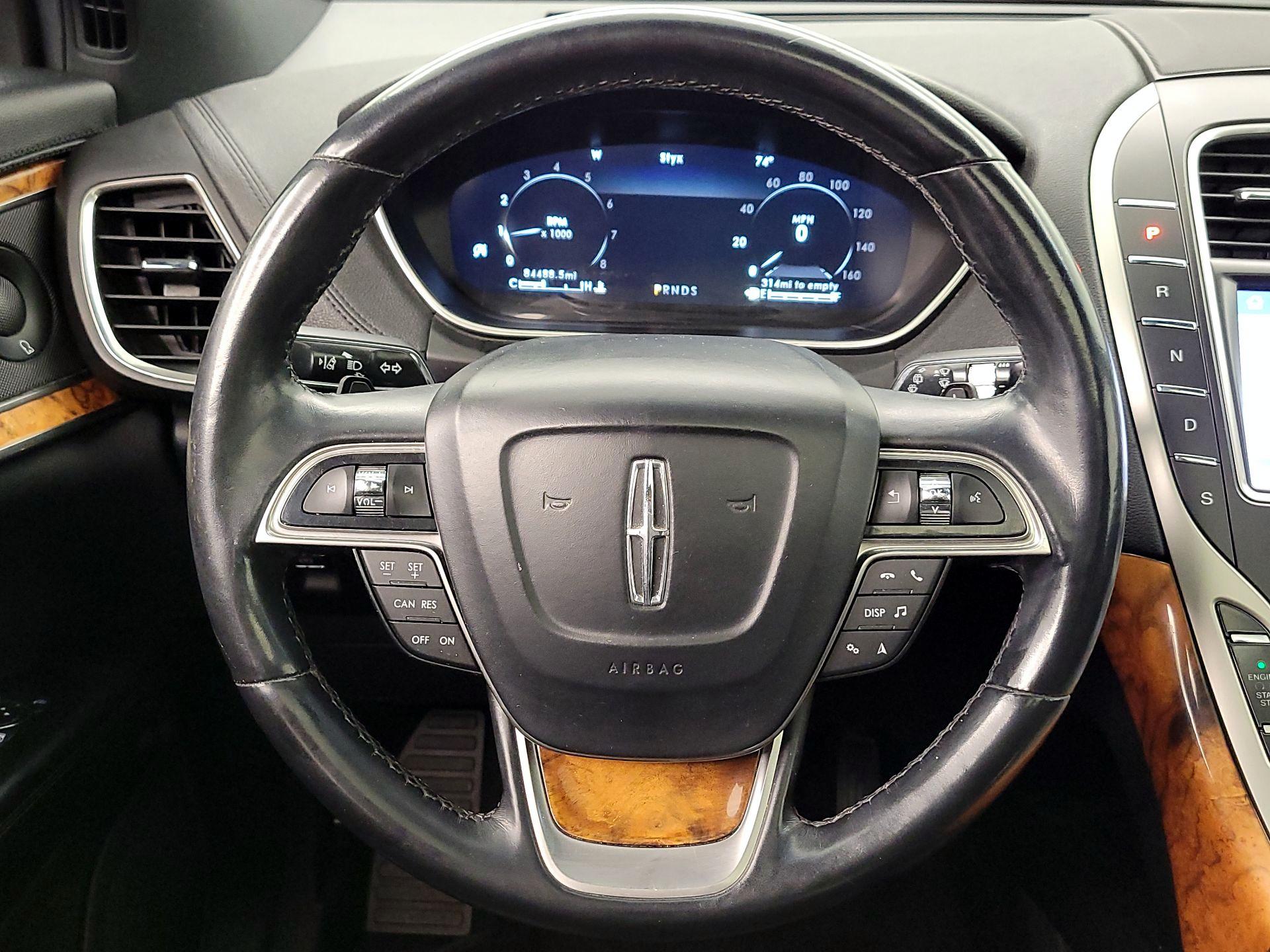 Thumbnail: 2020 Lincoln Nautilus - 10