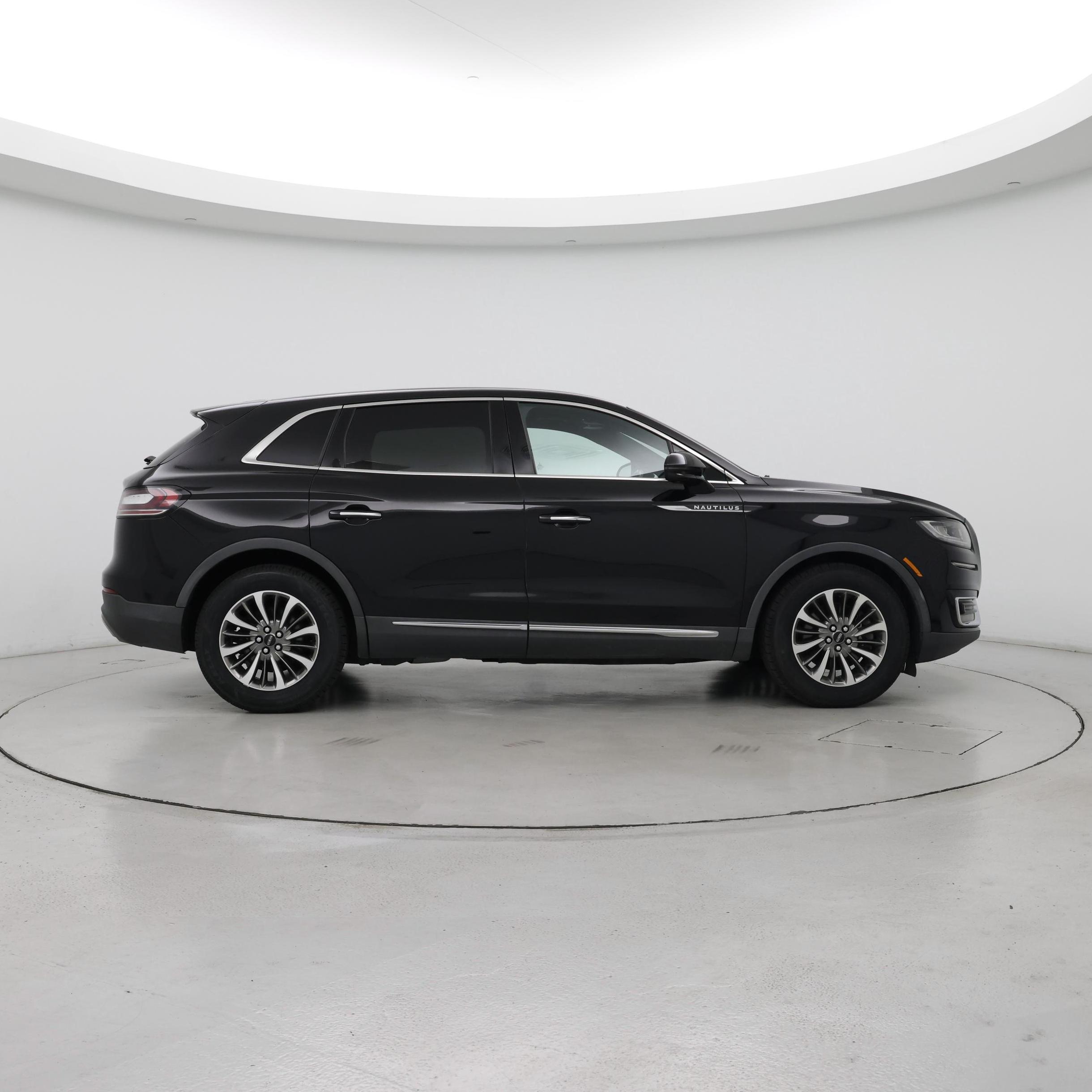Thumbnail: 2020 Lincoln Nautilus - 7