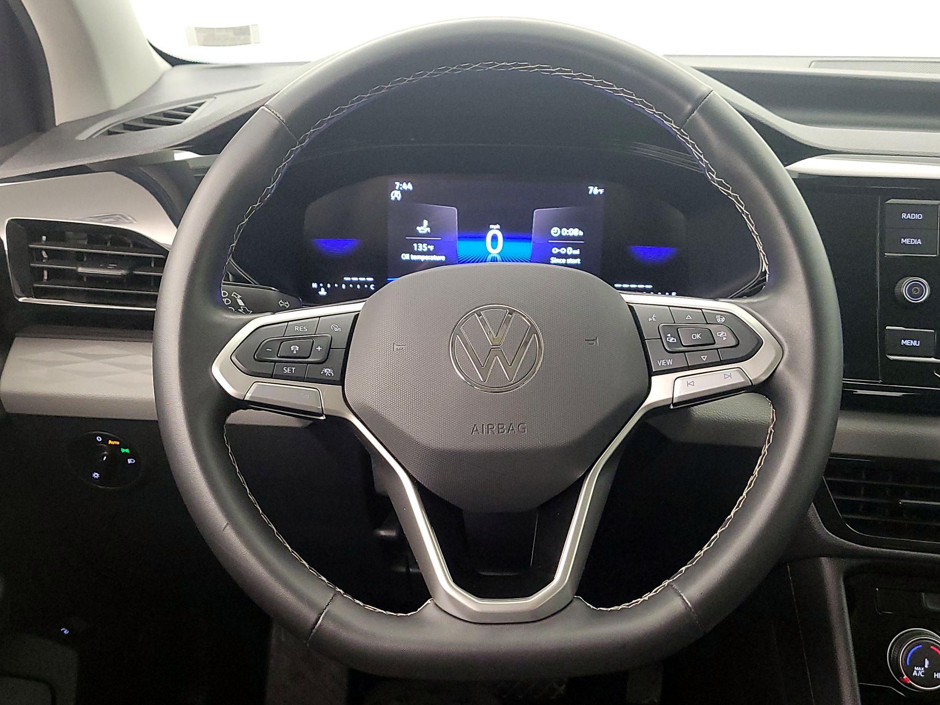 Thumbnail: 2024 Volkswagen Taos - 10