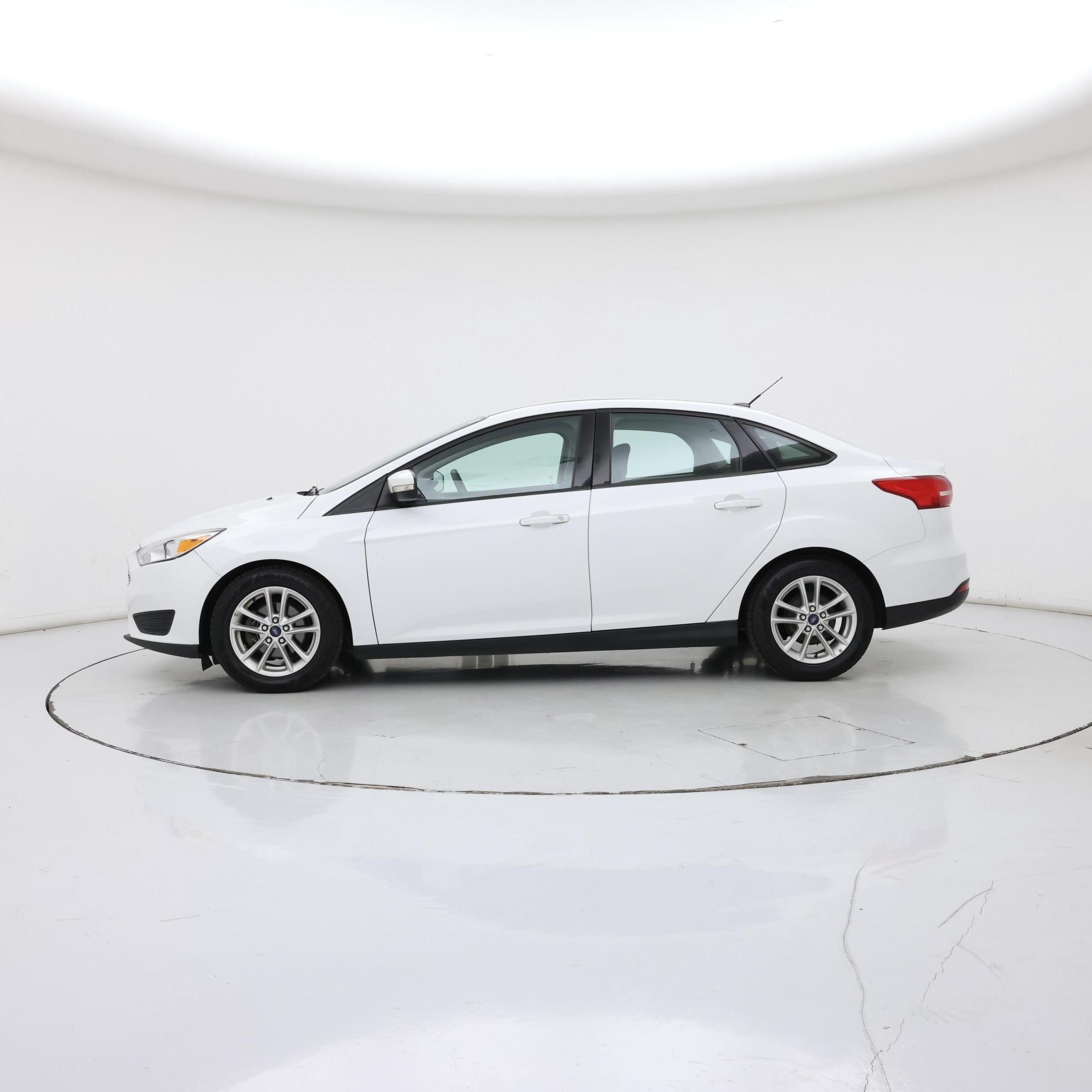 Thumbnail: 2017 Ford Focus - 3