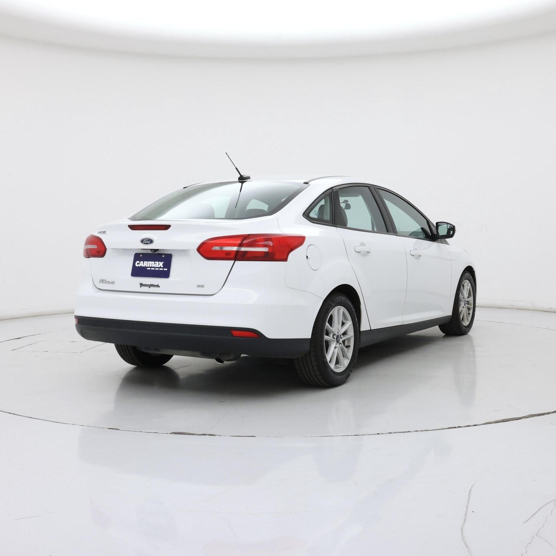 Thumbnail: 2017 Ford Focus - 8