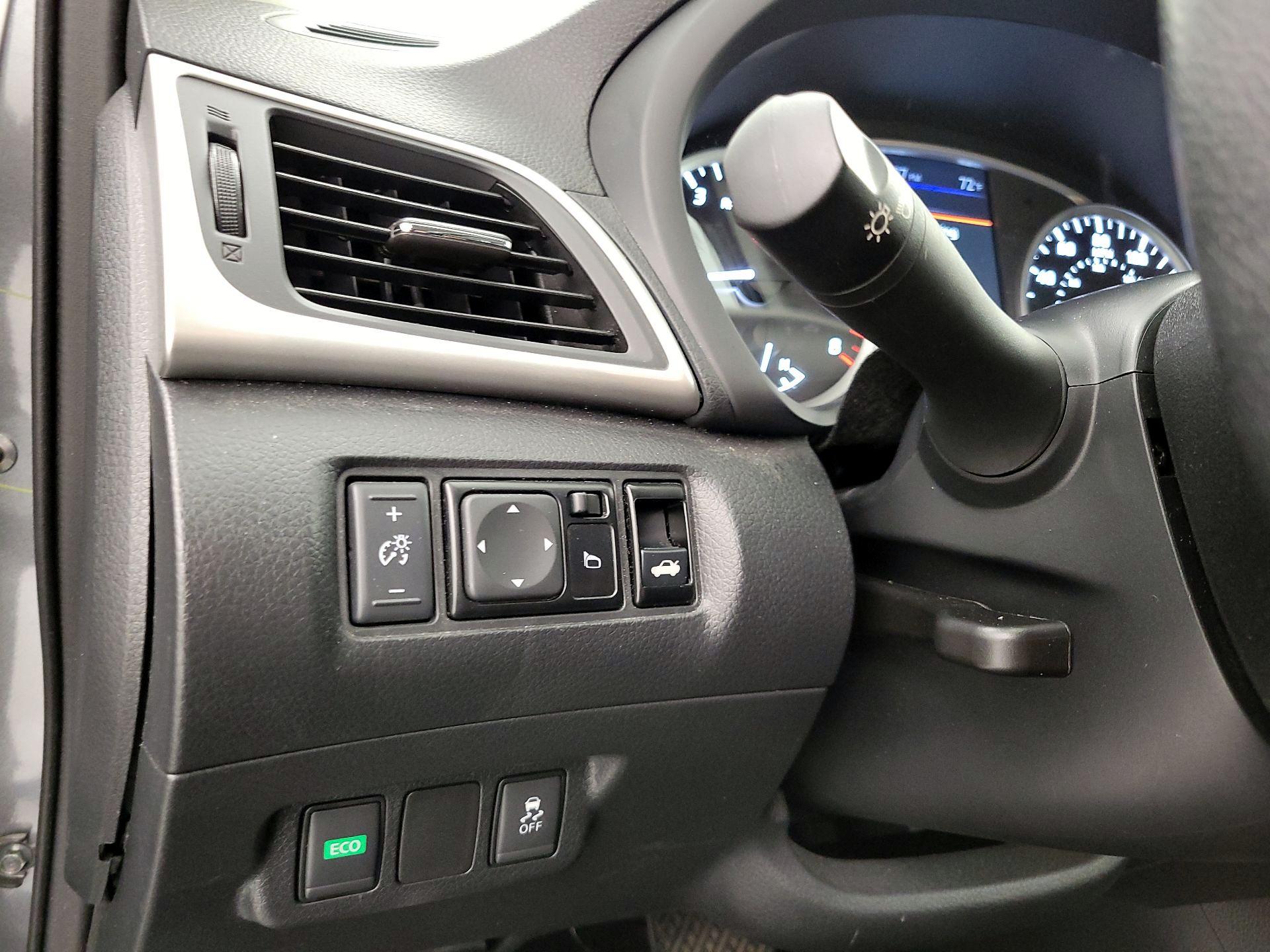 Thumbnail: 2019 Nissan Sentra - 13