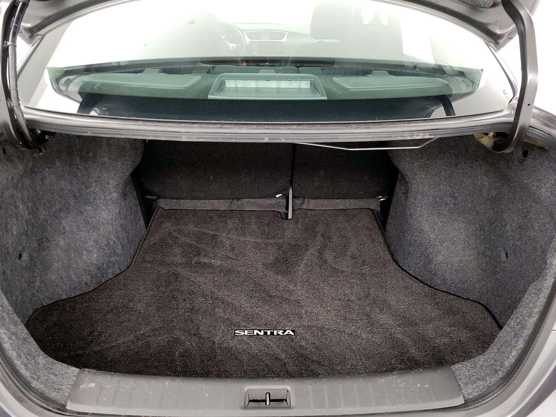 Thumbnail: 2019 Nissan Sentra - 20