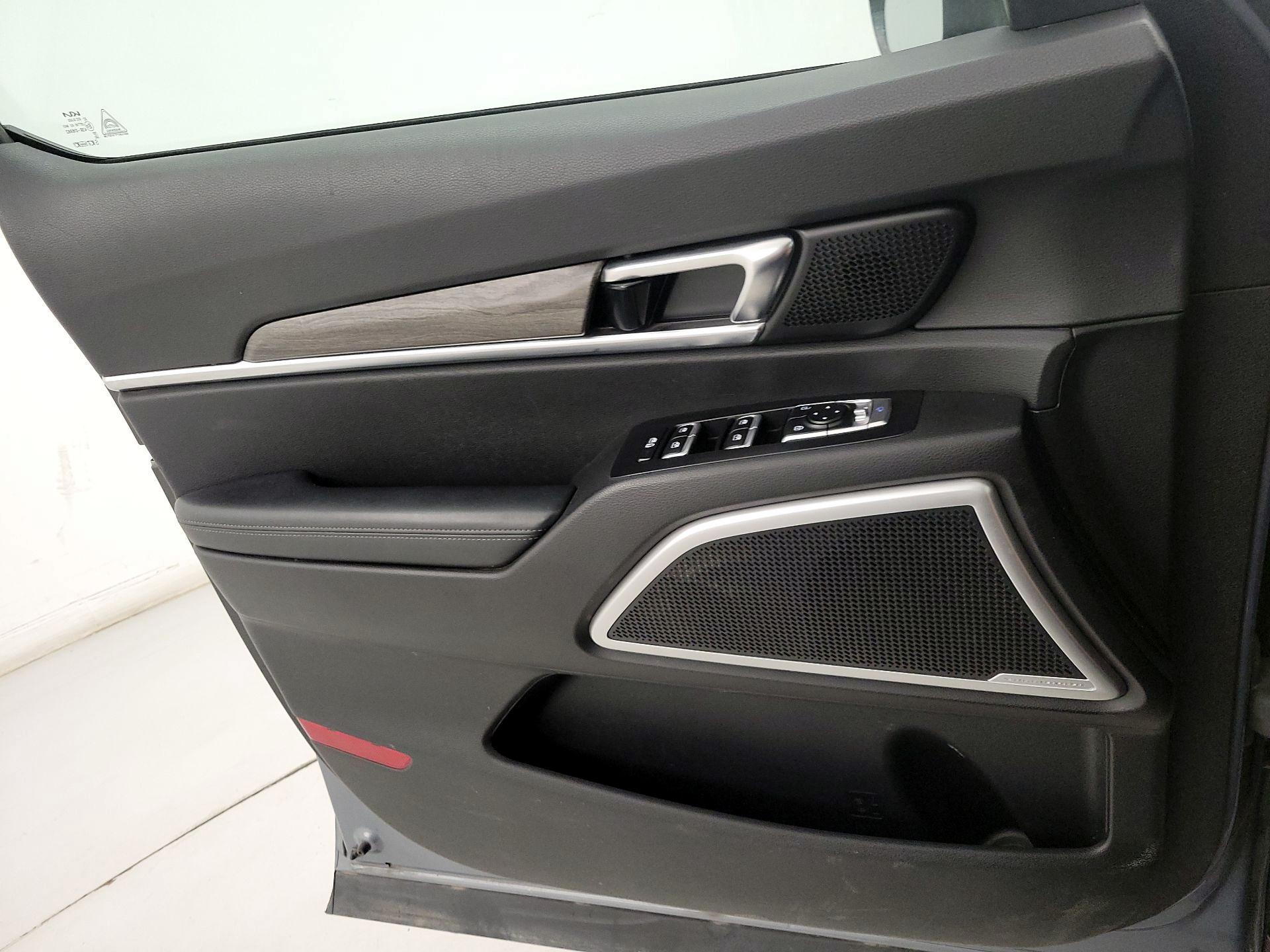 Thumbnail: 2020 Kia Telluride - 12