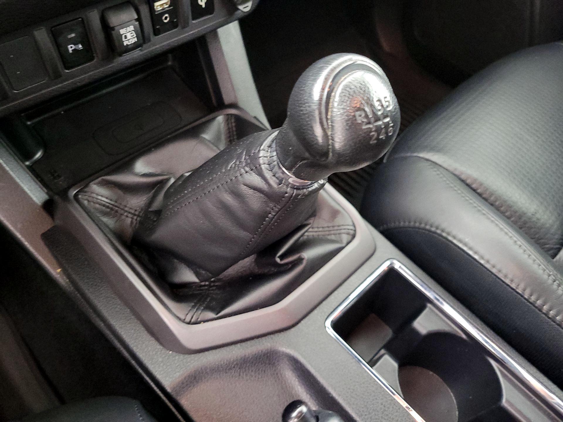 Thumbnail: 2019 Toyota Tacoma - 17