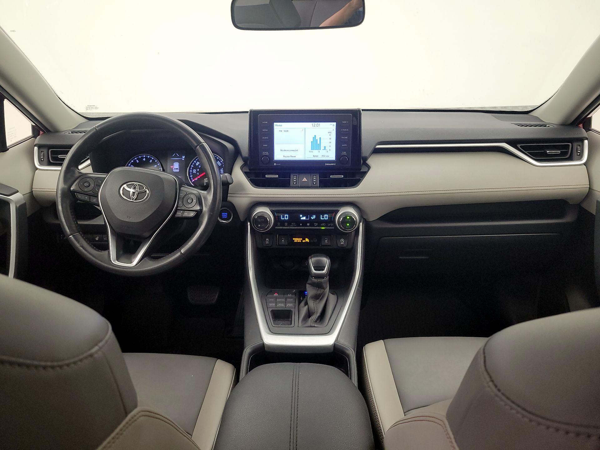 Thumbnail: 2021 Toyota RAV4 - 9