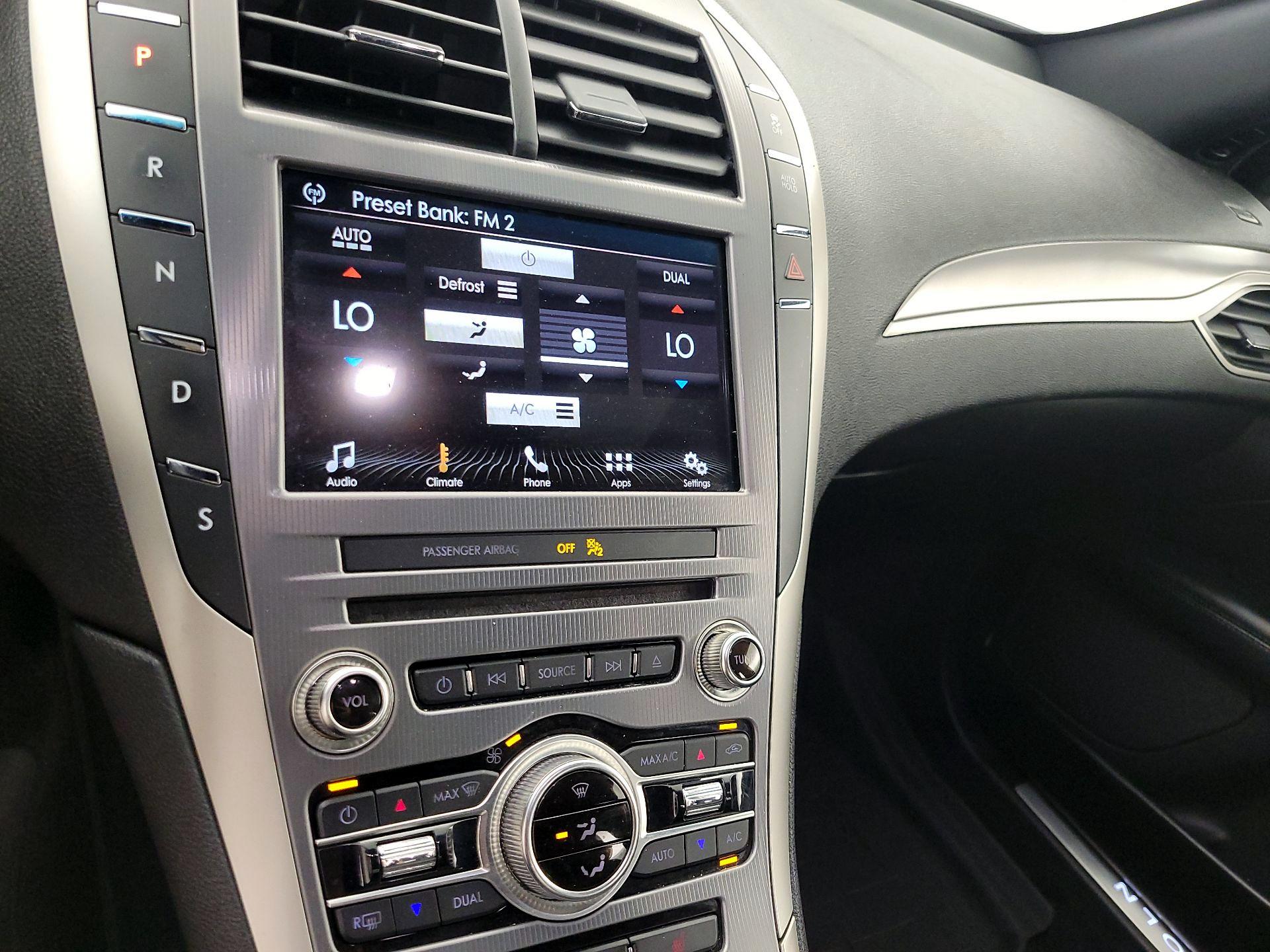 Thumbnail: 2017 Lincoln MKZ - 16