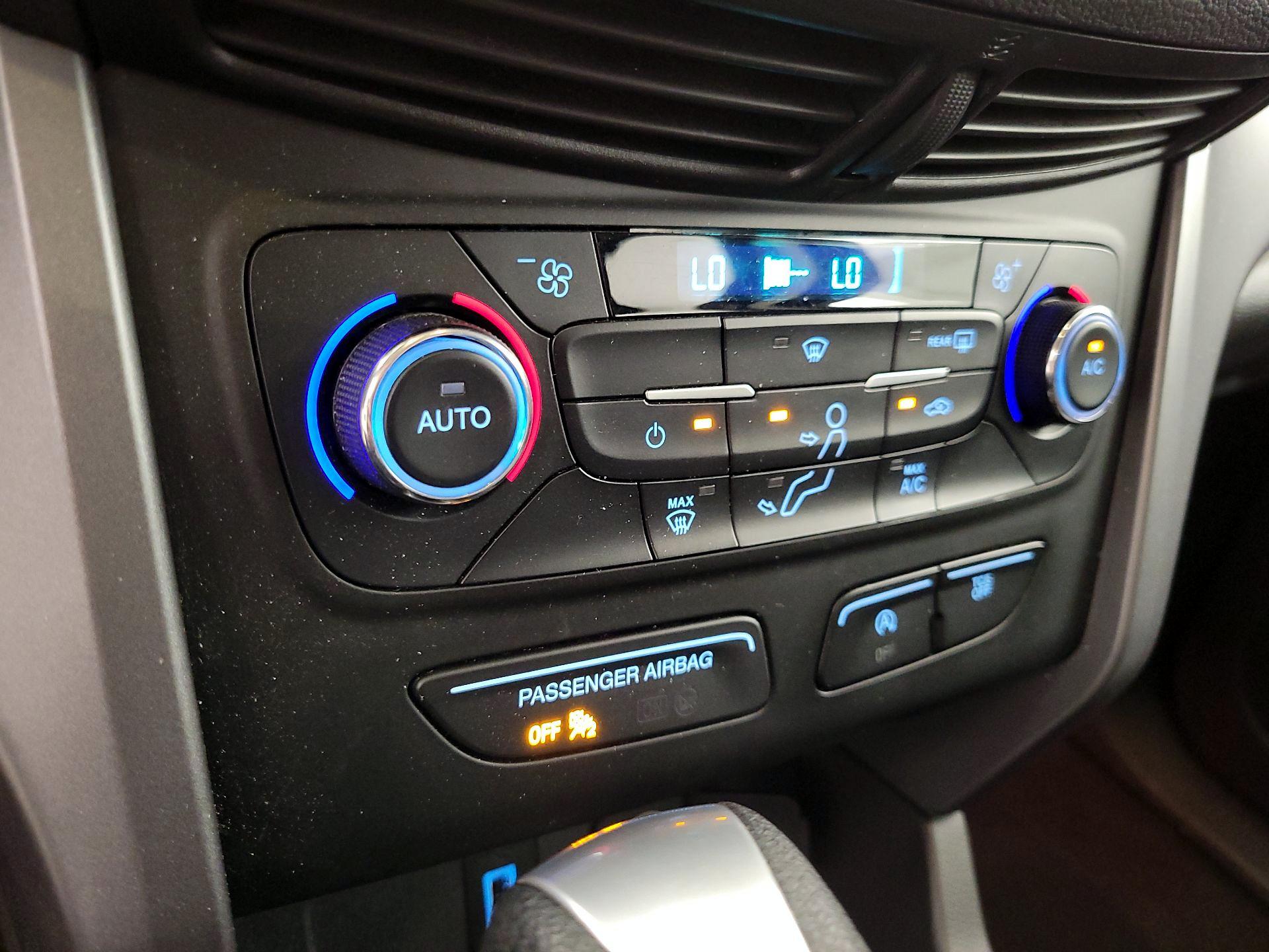 Thumbnail: 2017 Ford Escape - 16